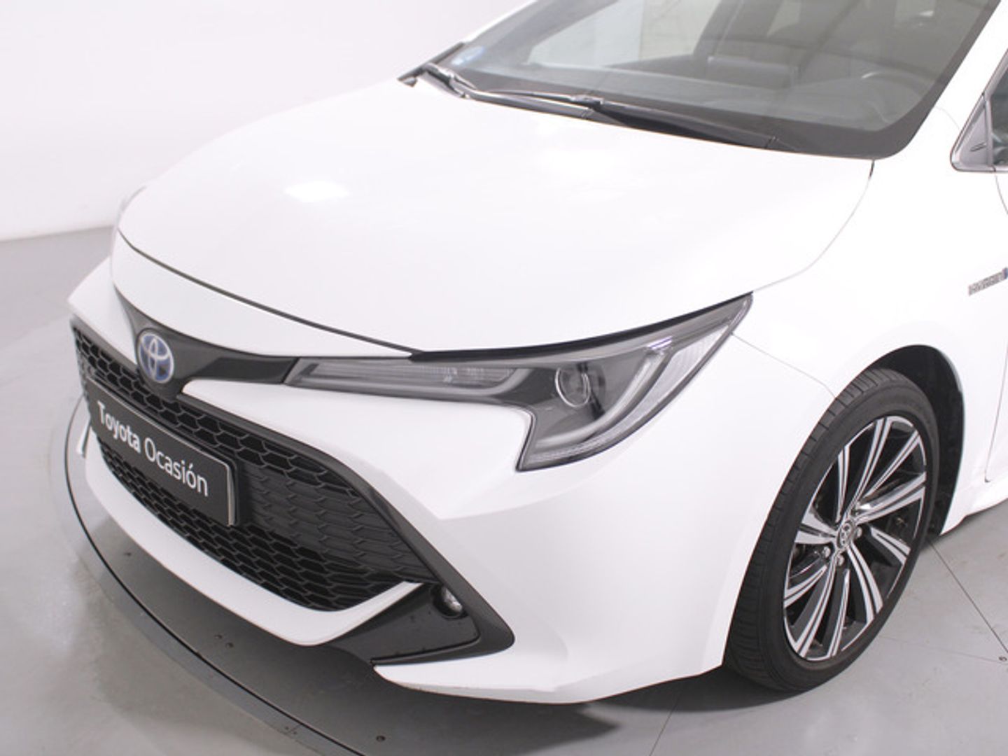 Toyota Corolla Touring Sport 125H Style E-CVT 90 kW (122 CV) Blanco Familiar