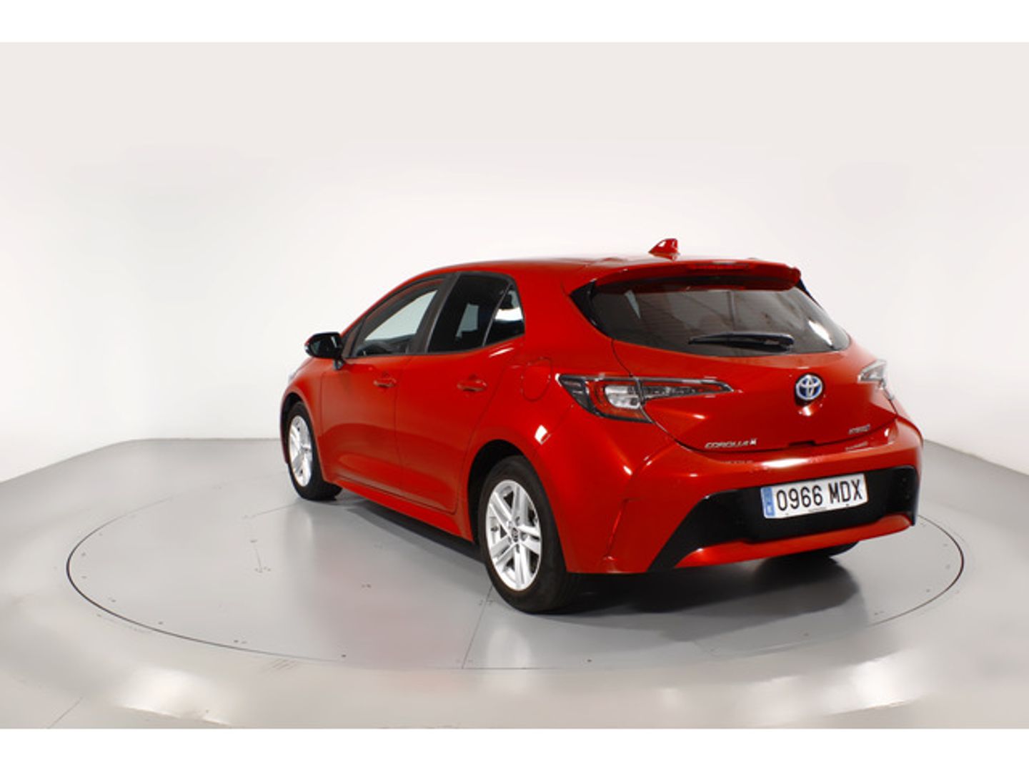 Toyota Corolla 1.8 125 Híbrido Active Tech E-CVT 90 kW (122 CV) Rojo Compact