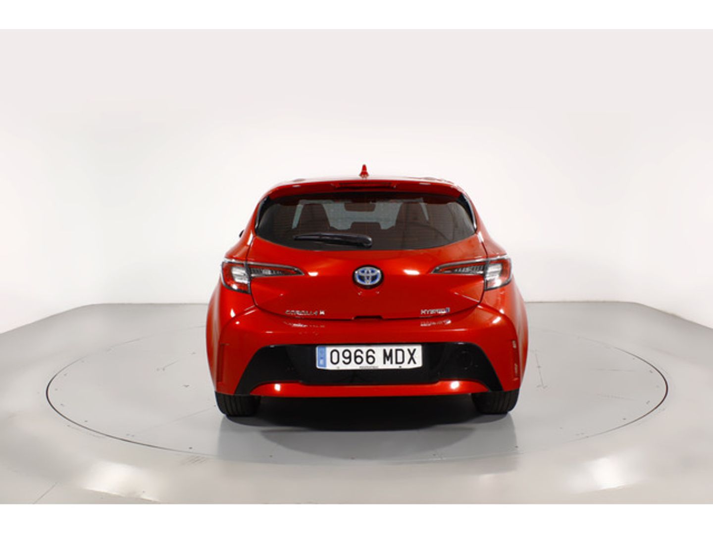 Toyota Corolla 1.8 125 Híbrido Active Tech E-CVT 90 kW (122 CV) Rojo Compact