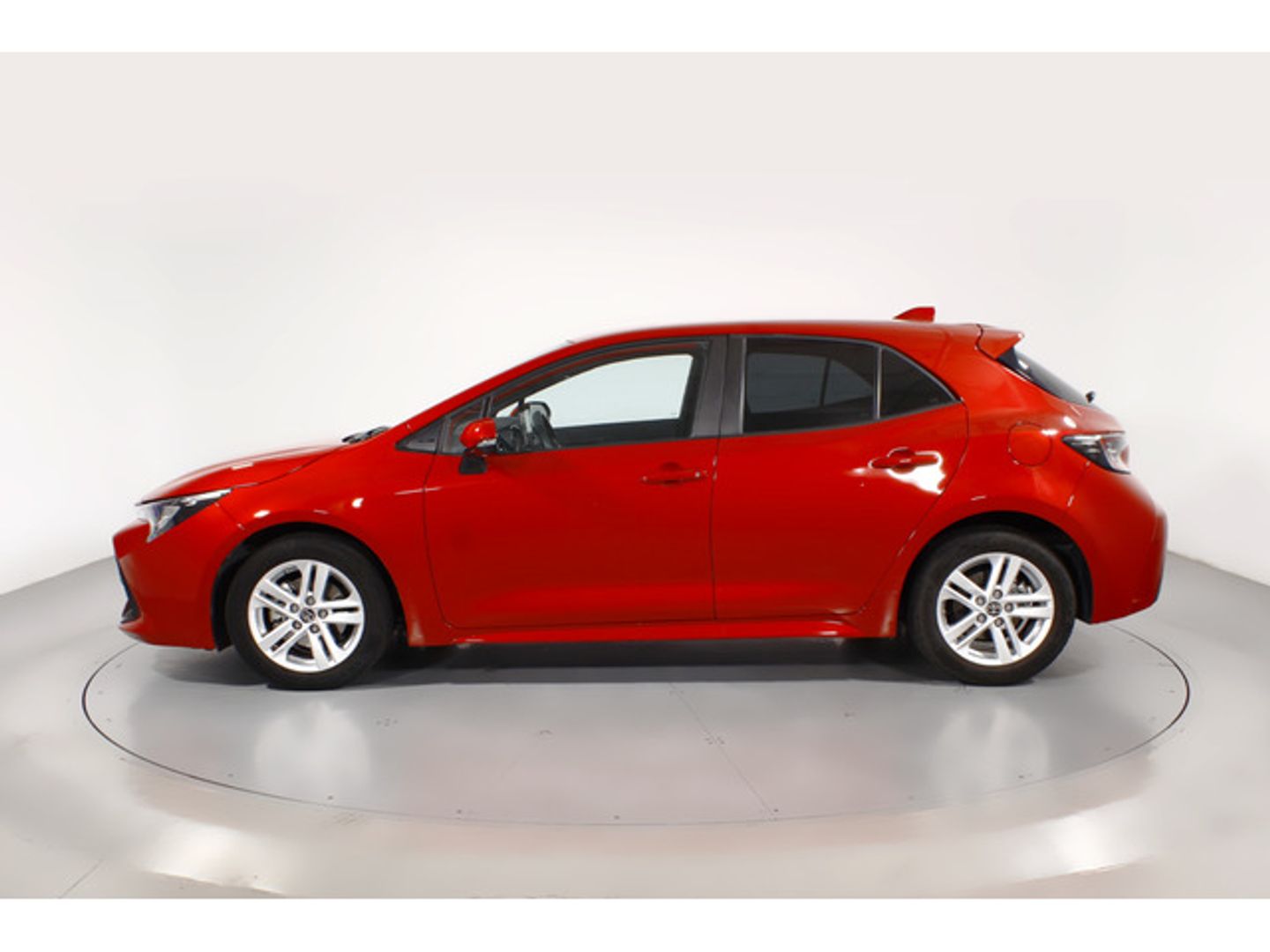 Toyota Corolla 1.8 125 Híbrido Active Tech E-CVT 90 kW (122 CV) Rojo Compact