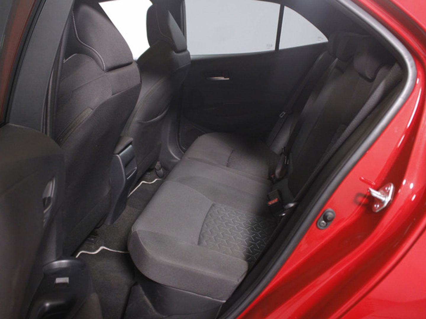 Toyota Corolla 1.8 125 Híbrido Active Tech E-CVT 90 kW (122 CV) Rojo Compact