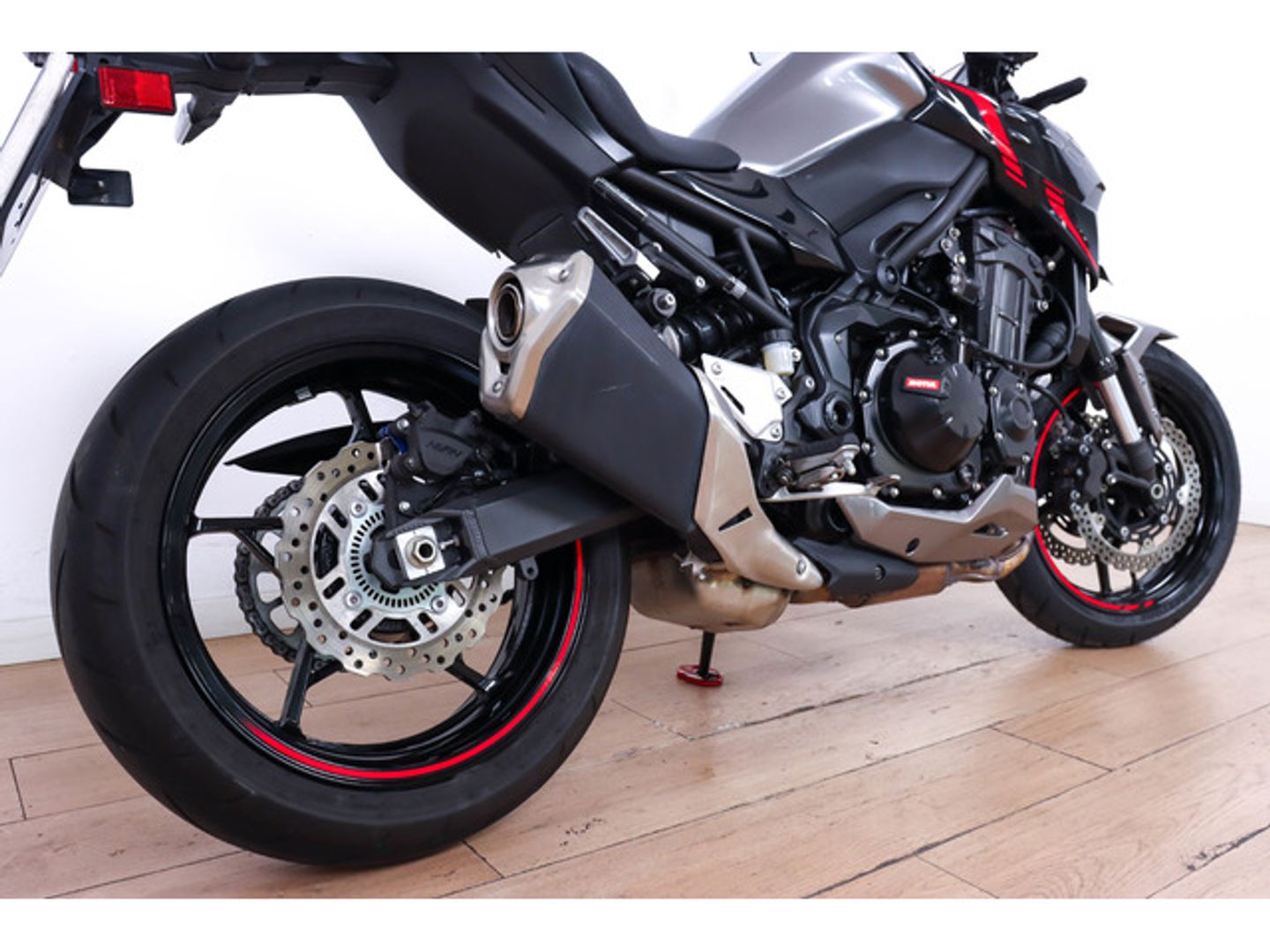 Kawasaki Z900 Negro Motorcycle