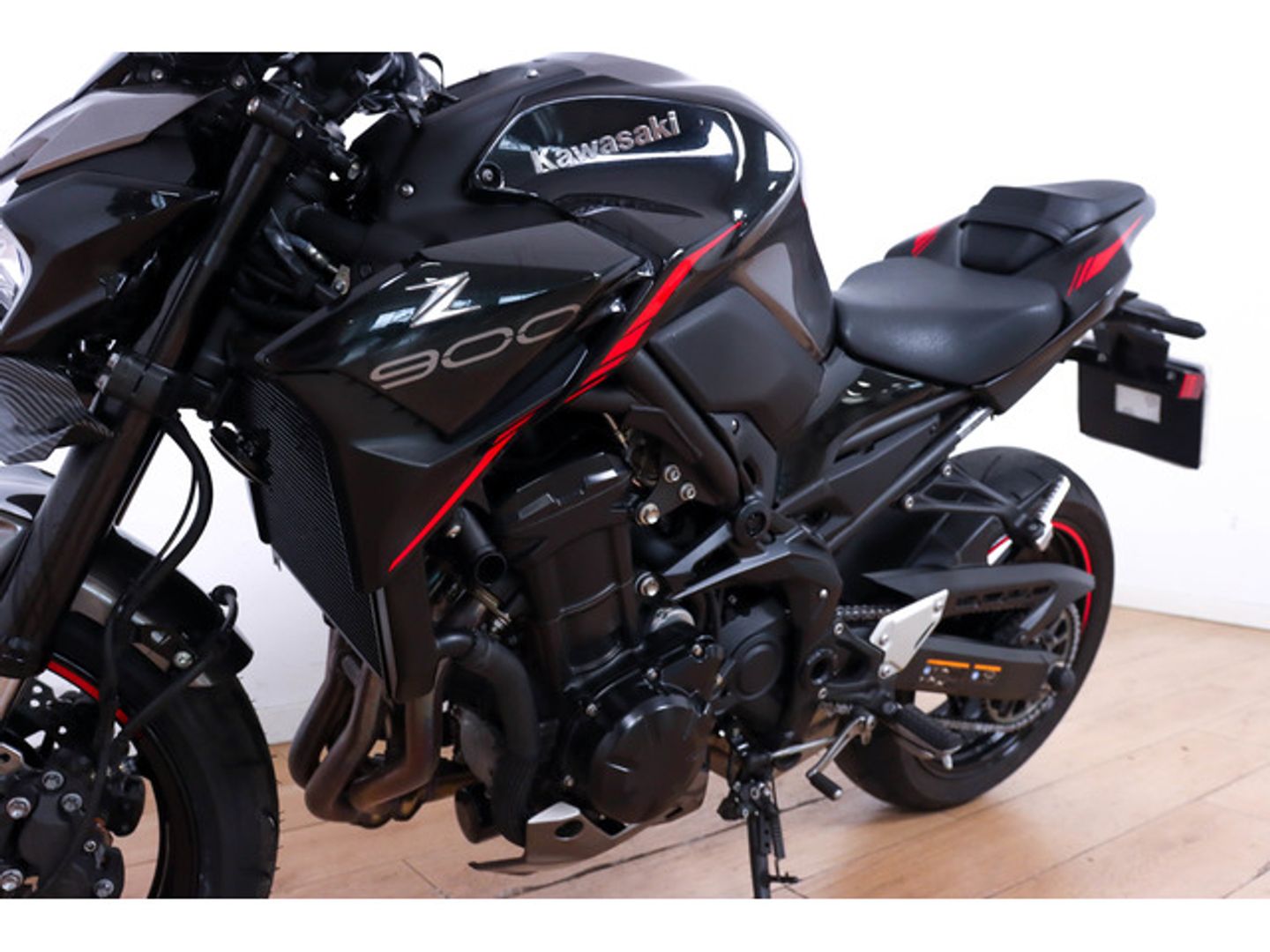 Kawasaki Z900 Negro Motorcycle