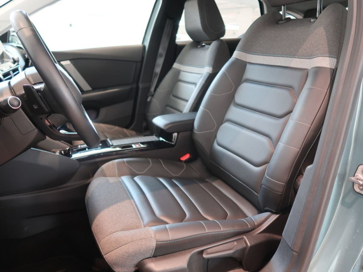 Citroen C4 BlueHDi 130 S&S Shine EAT8 96 kW (130 CV) Azul SUV