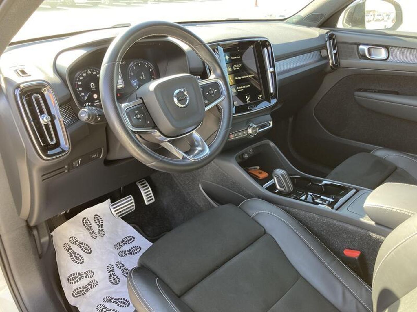 Volvo XC40 T3 R-Design Auto 120 kW (163 CV) Blanco SUV