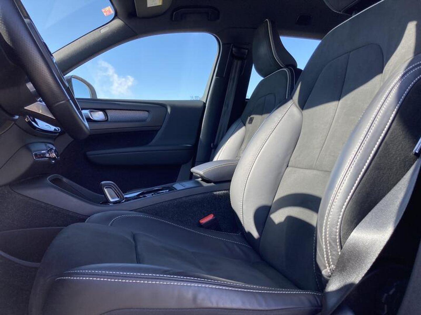 Volvo XC40 T3 R-Design Auto 120 kW (163 CV) Blanco SUV