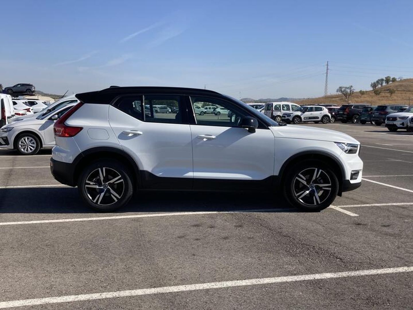 Volvo XC40 T3 R-Design Auto 120 kW (163 CV) Blanco SUV
