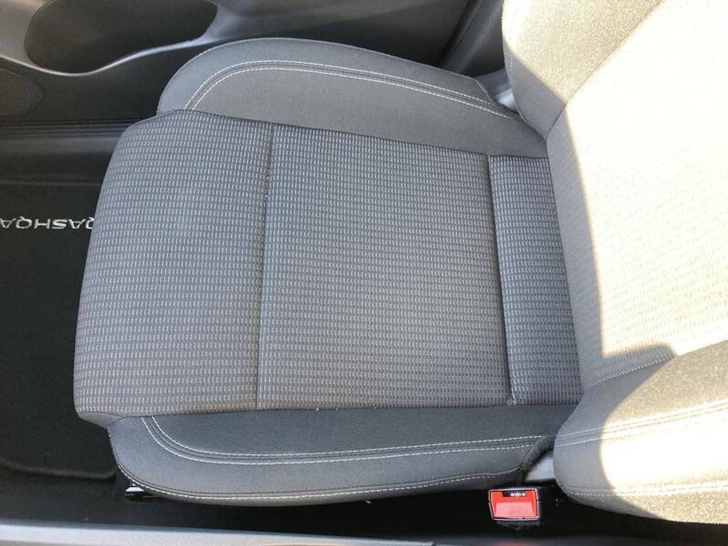 Nissan Qashqai DIG-T 158 mHEV Acenta Xtronic 116 kW (158 CV) Gris SUV