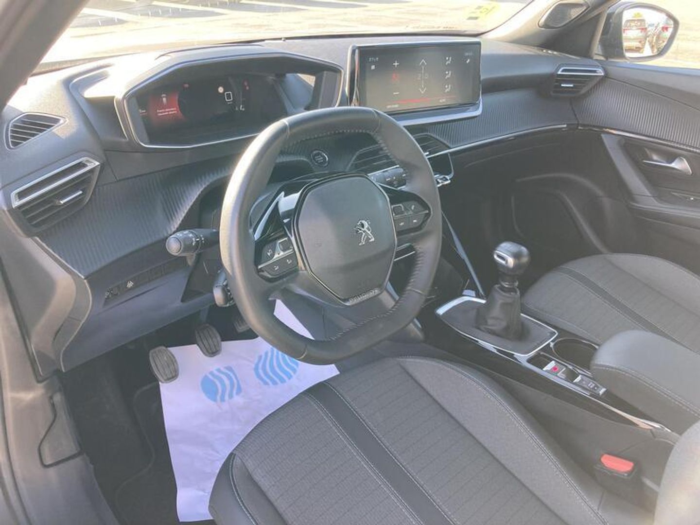 Peugeot 2008 PureTech 130 S&S Allure Pack 96 kW (130 CV) Gris SUV