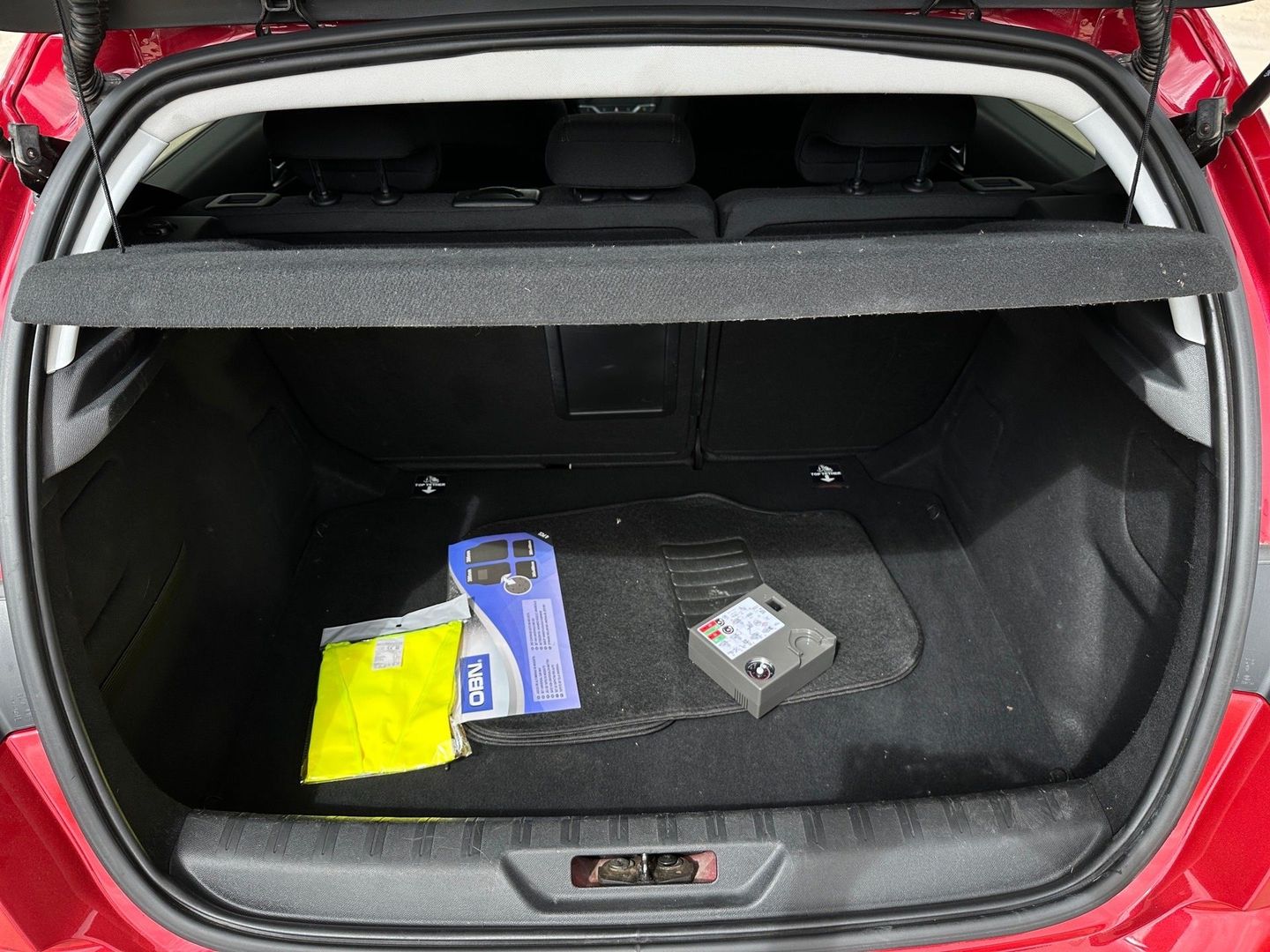 Peugeot 308 PureTech 130 S&S Allure Pack EAT8 96 kW (130 CV) Rojo Compact