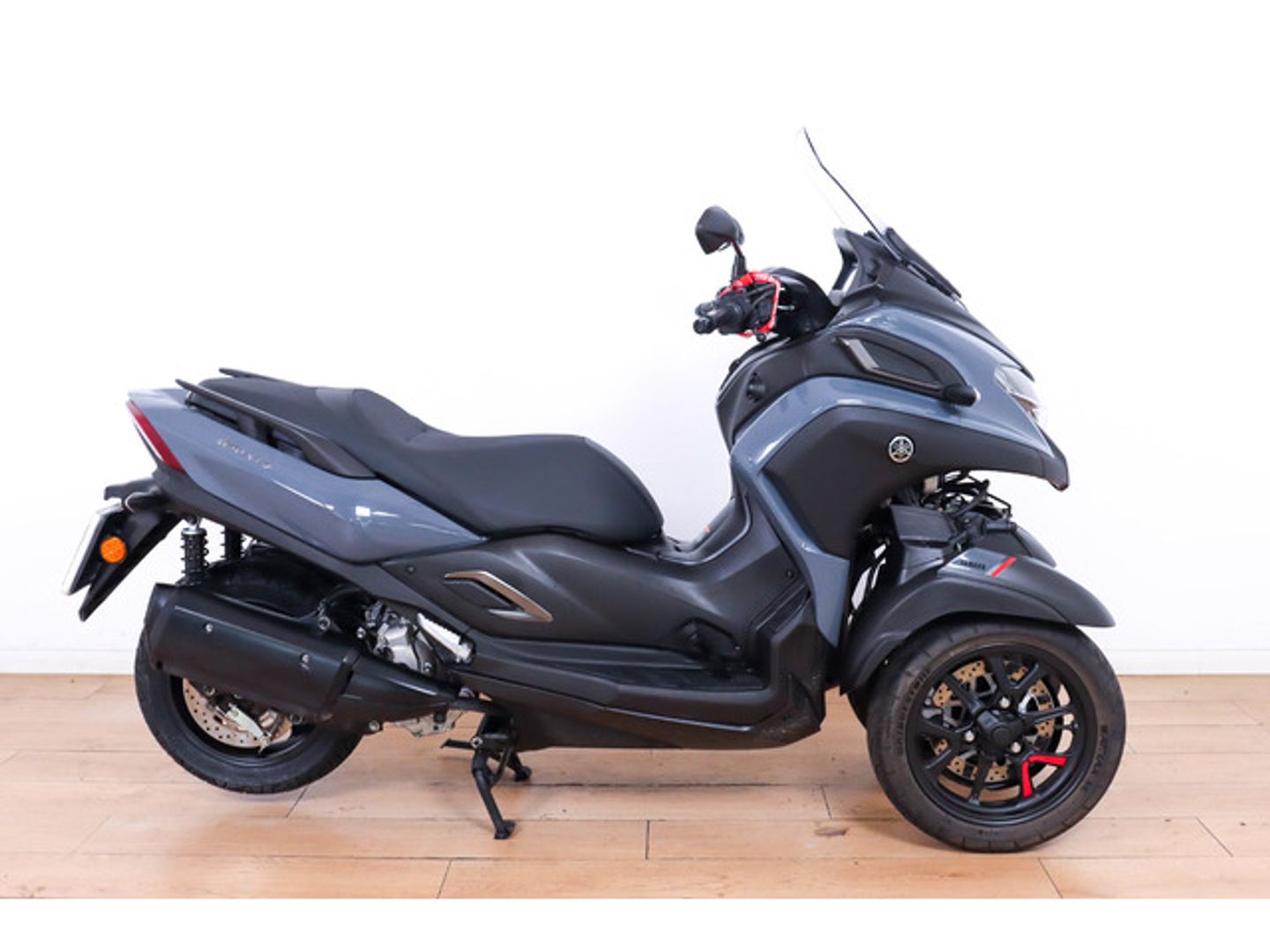 Yamaha Tricity 300 Gris Motorcycle