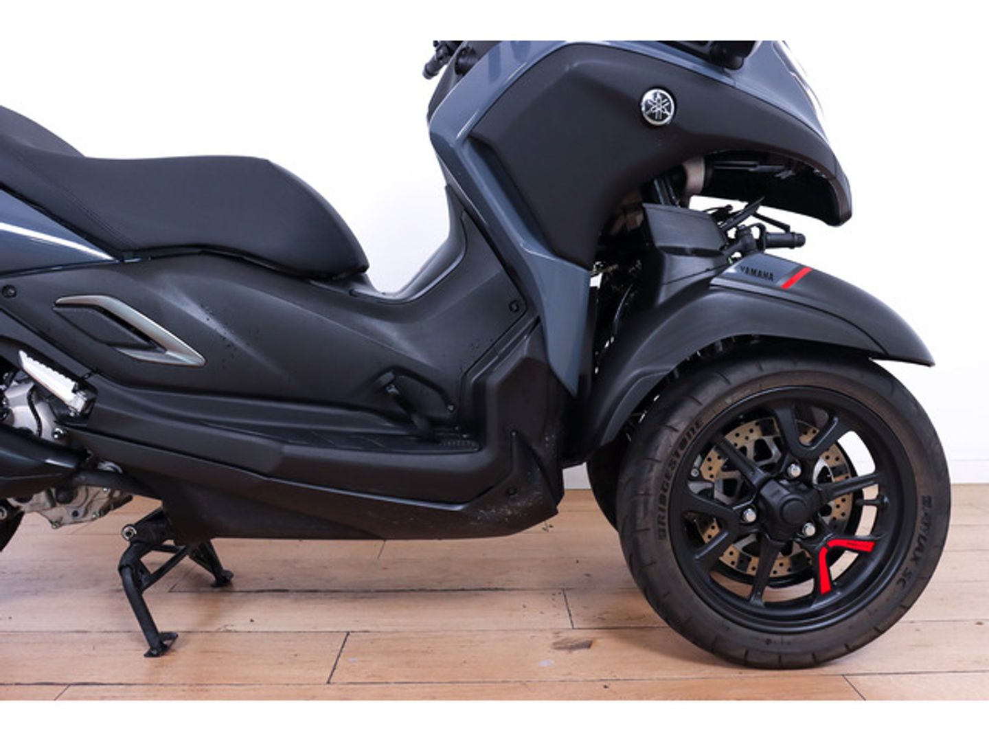 Yamaha Tricity 300 Gris Motorcycle