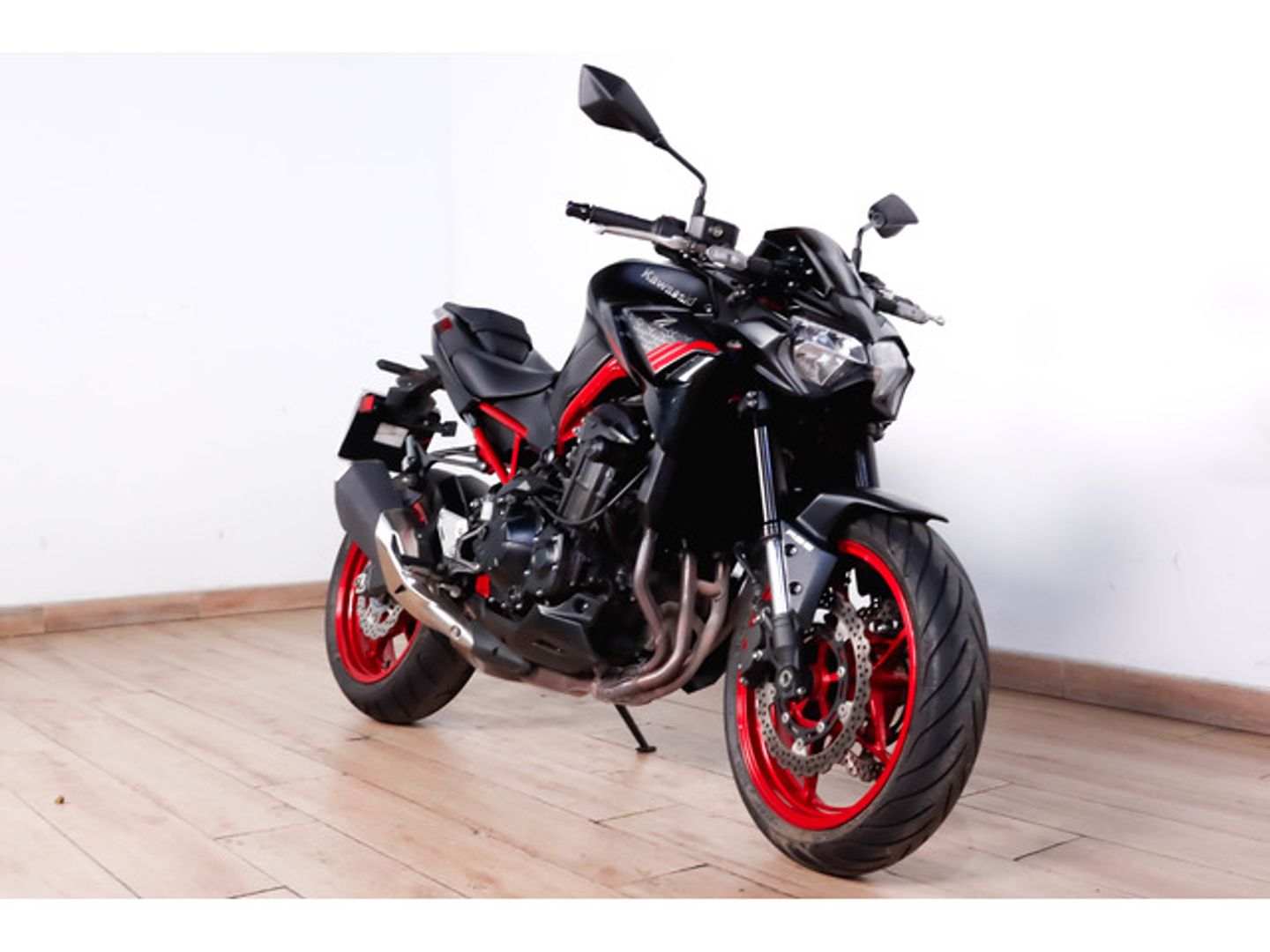 Kawasaki Z900 Negro Motorcycle