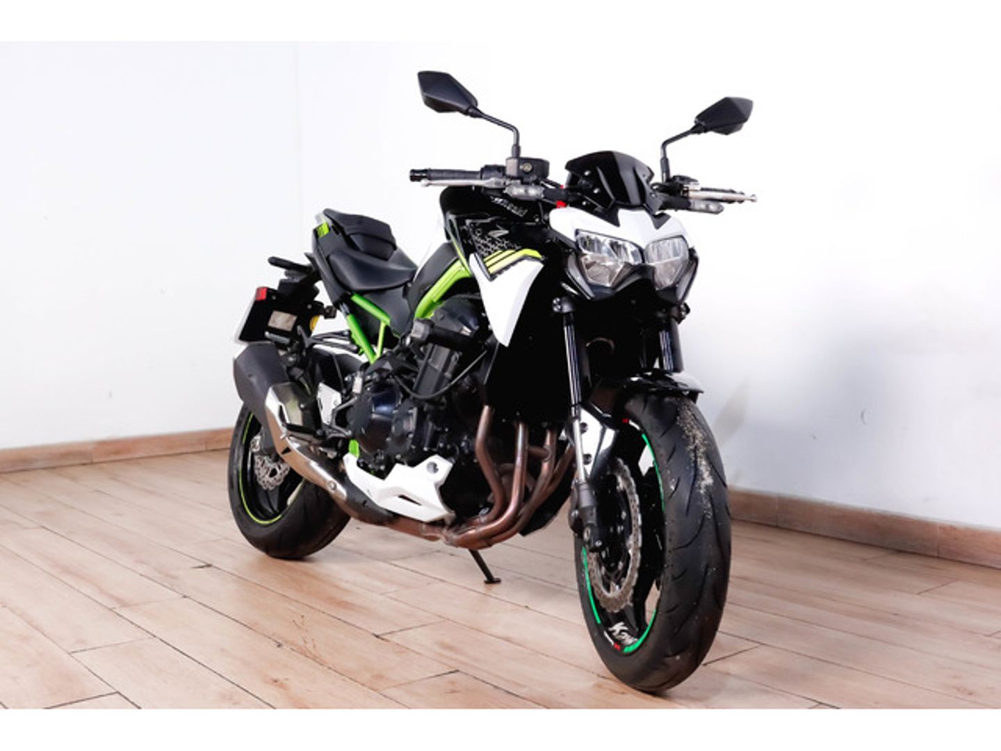 Kawasaki Z900 Negro Motorcycle