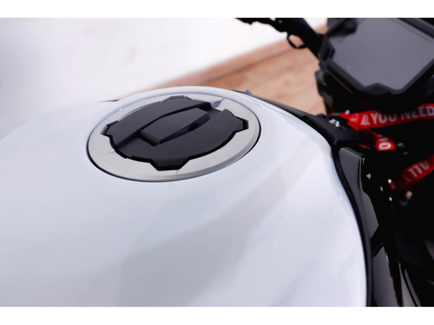 Kawasaki Z900 Negro Motorcycle