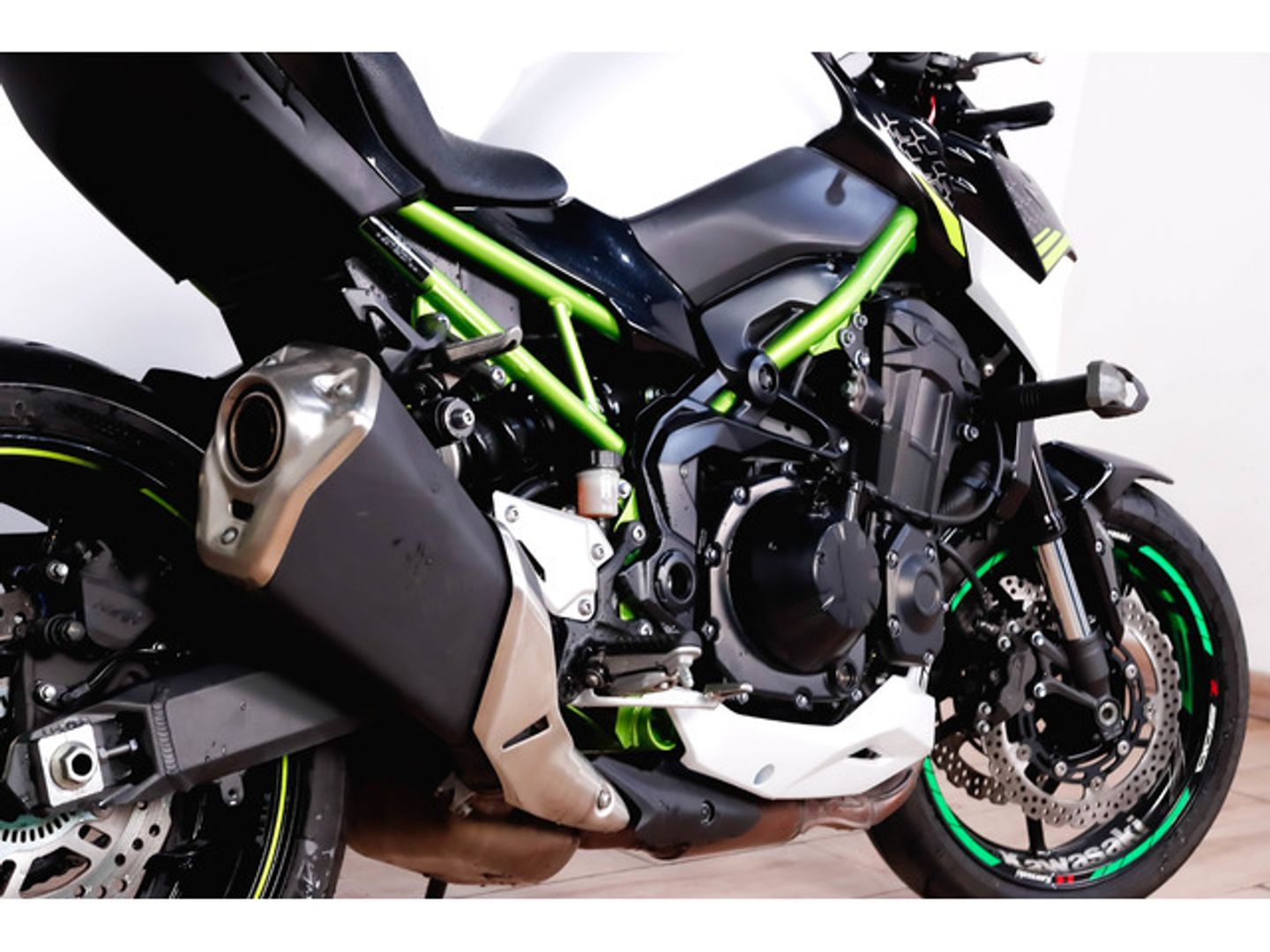 Kawasaki Z900 Negro Motorcycle