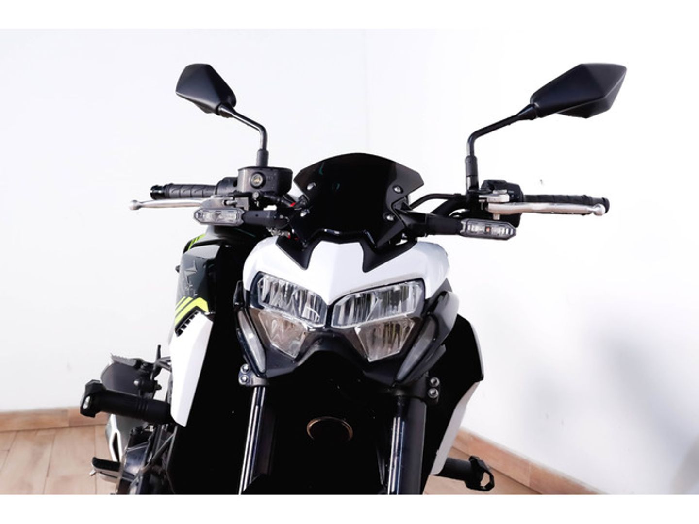 Kawasaki Z900 Negro Motorcycle