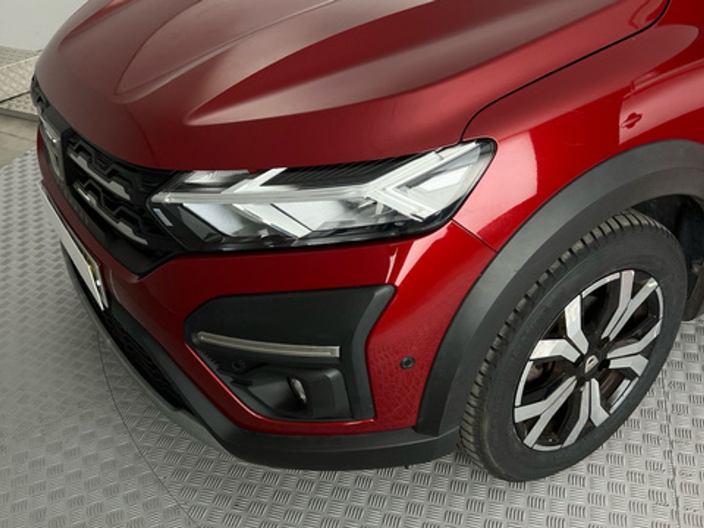 Dacia Sandero Stepway Comfort TCe 67 kW (91 CV) Rojo Sedan