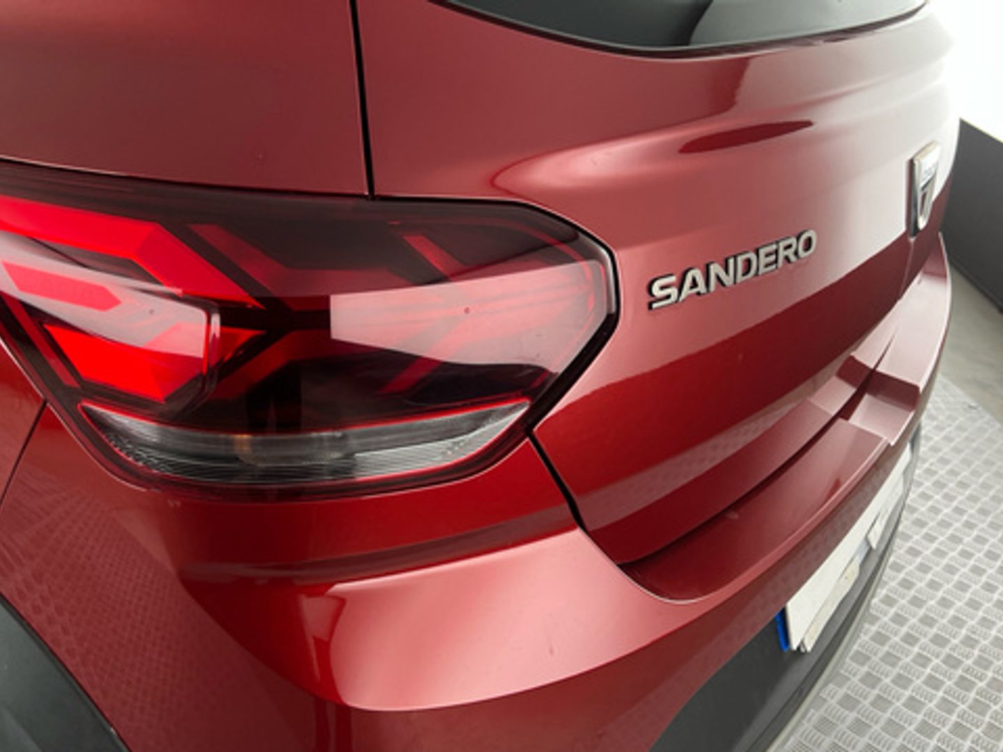 Dacia Sandero Stepway Comfort TCe 67 kW (91 CV) Rojo Sedan