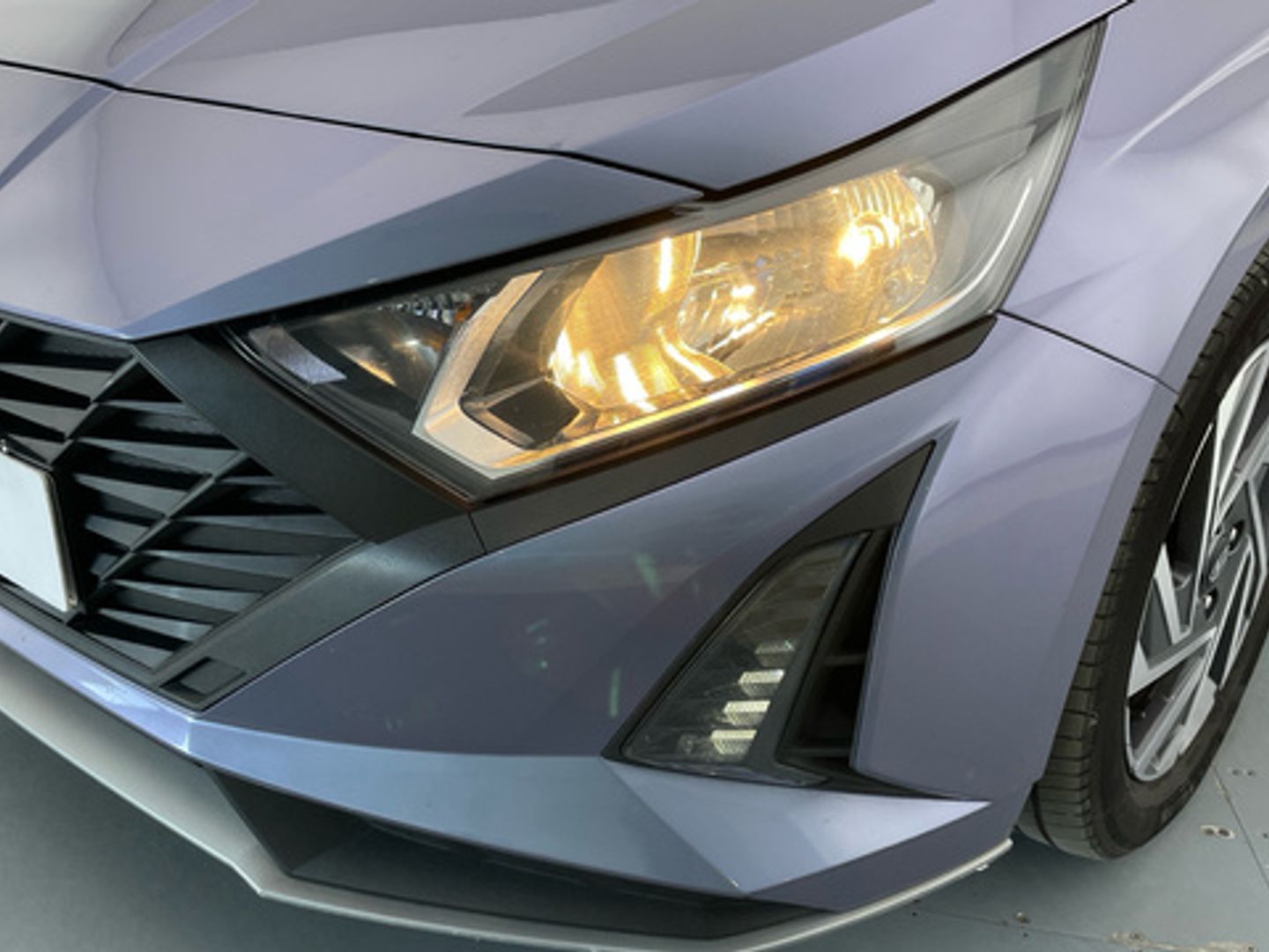 Hyundai i20 1.2 MPI Klass 62 kW (84 CV) Azul Sedan