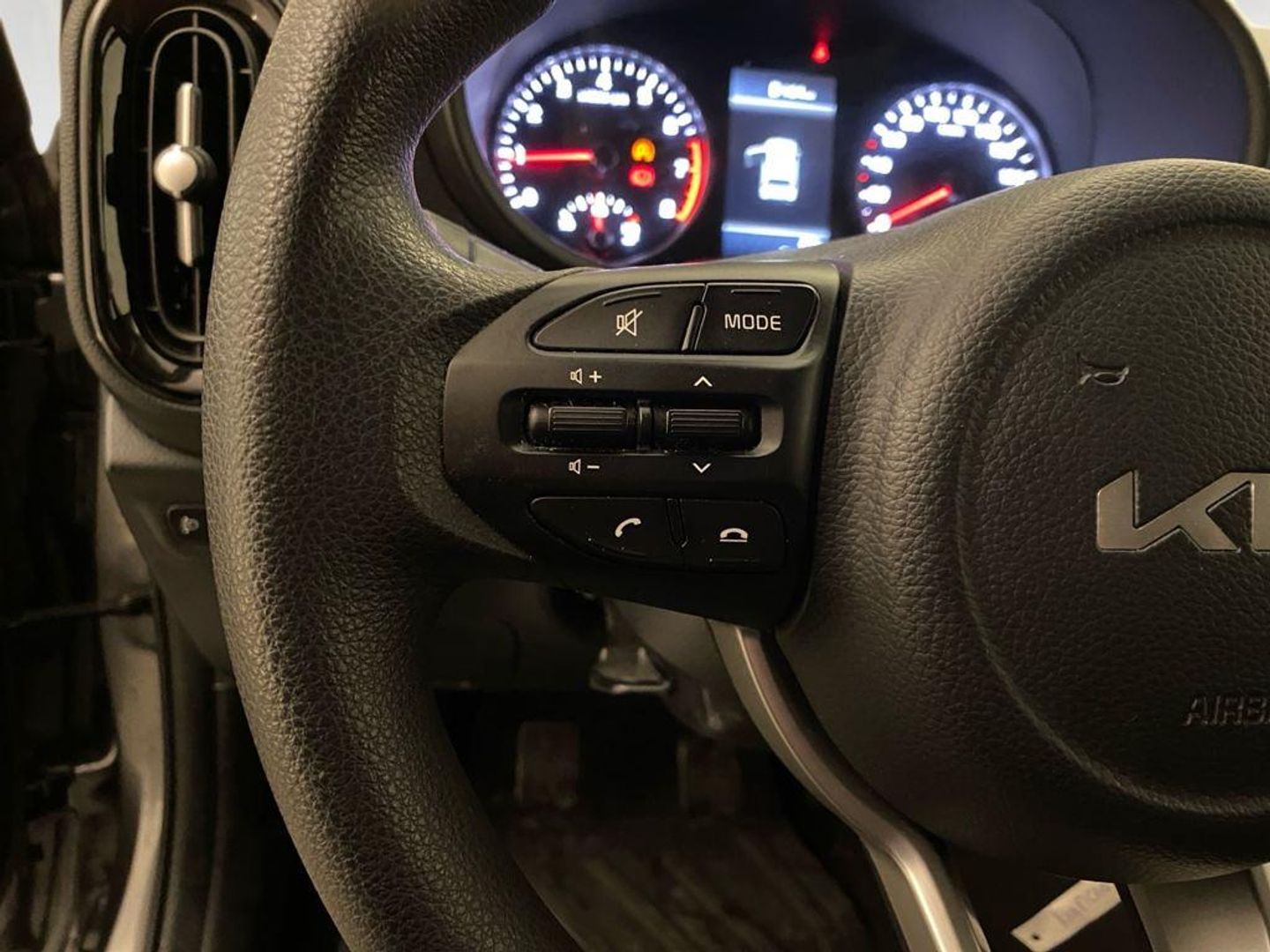 Kia Picanto 1.0 DPi Concept Pack Comfort 49 kW (67 CV) Gris Utilitarian
