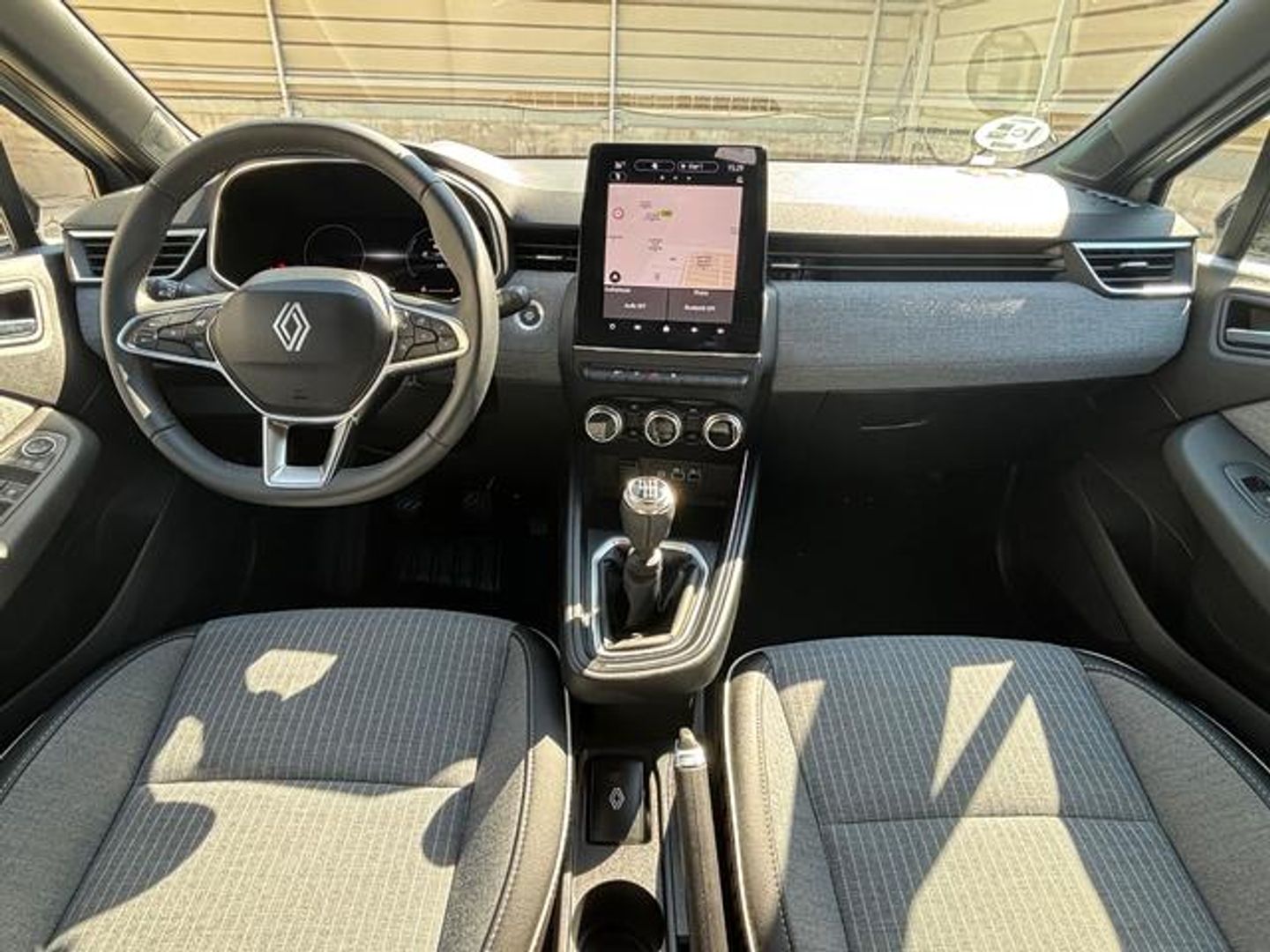 Renault Clio Techno TCe 66 kW (90 CV) Gris Sedan