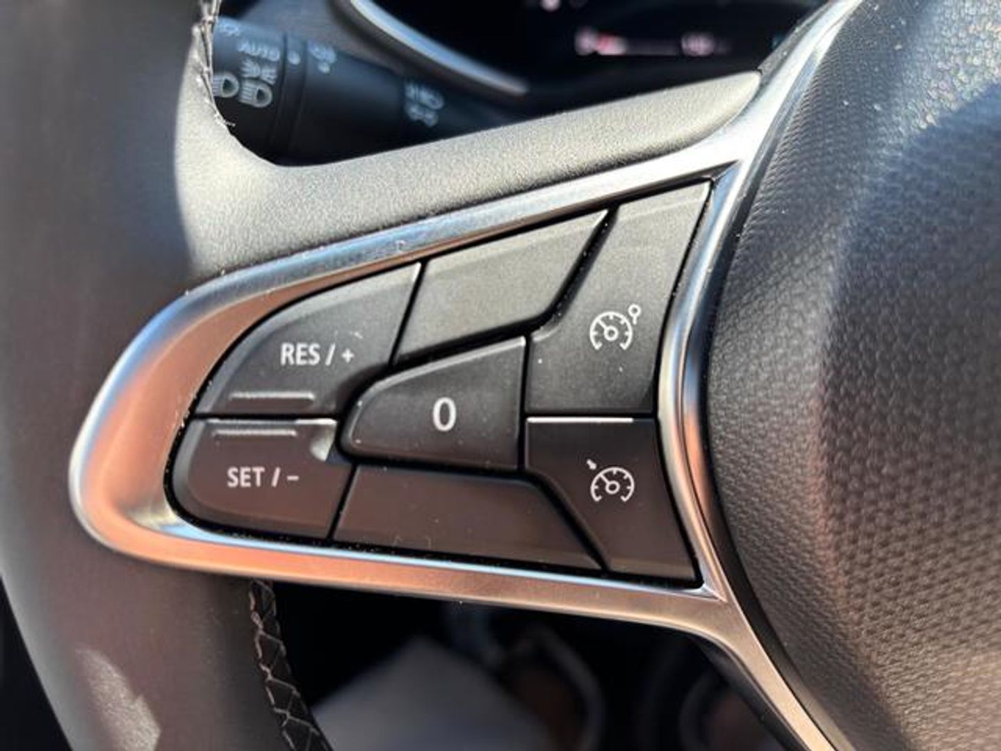 Renault Clio Techno TCe 66 kW (90 CV) Gris Sedan