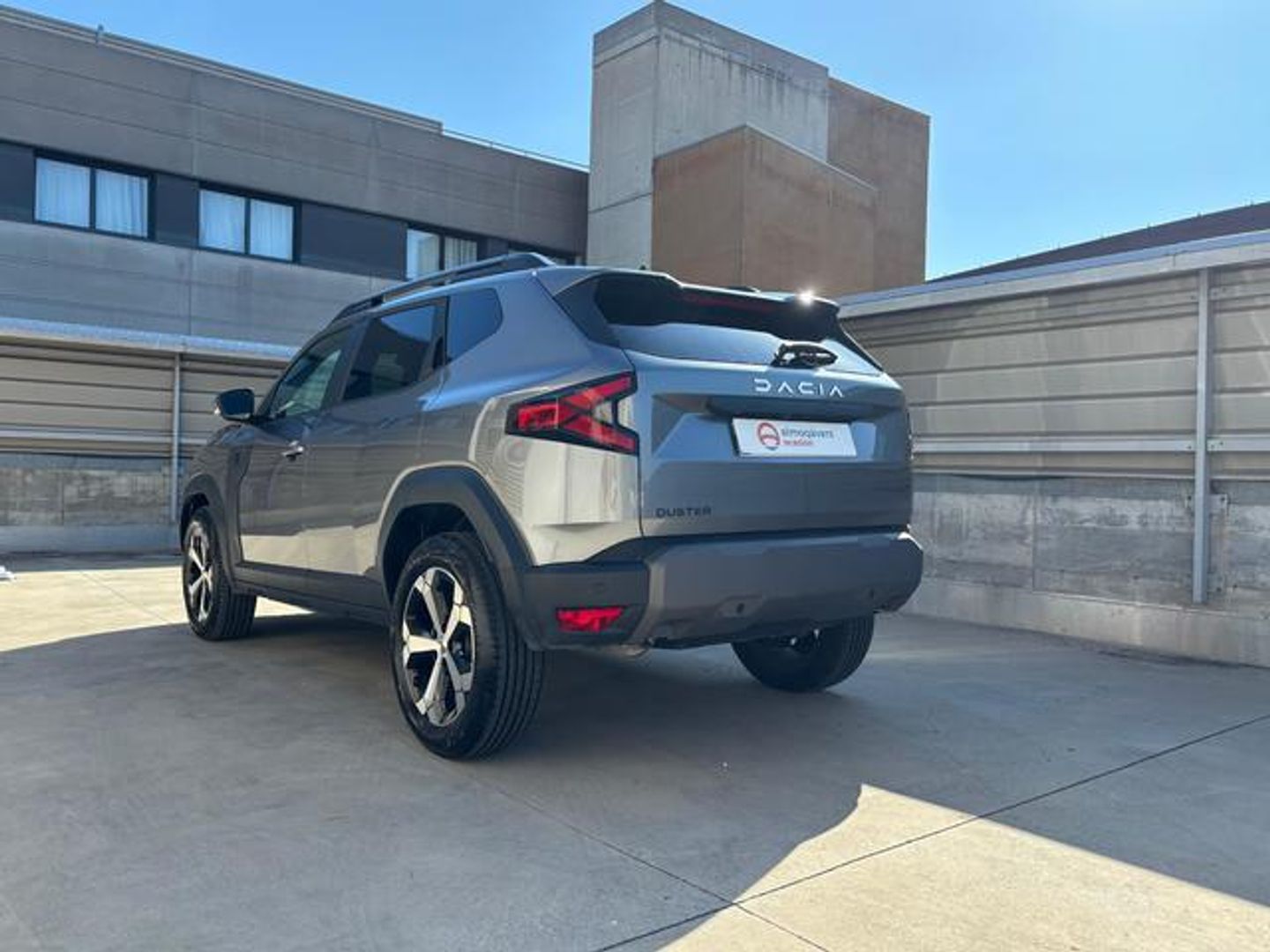 Dacia Duster Journey TCE 48v 4X2 96 kW (130 CV) Gris SUV