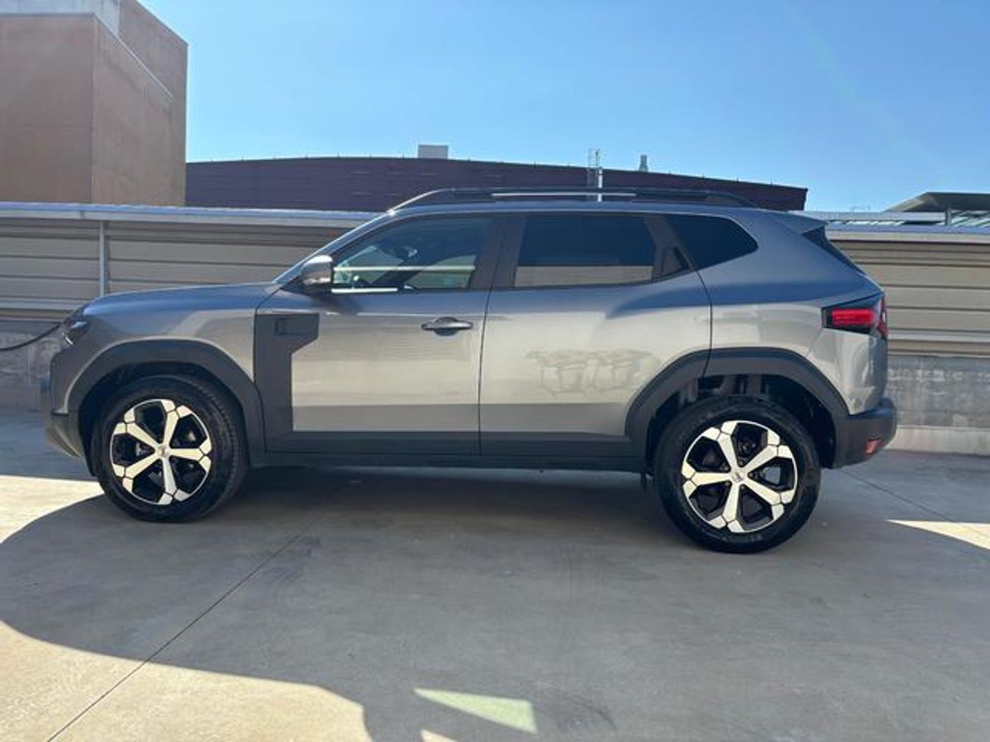 Dacia Duster Journey TCE 48v 4X2 96 kW (130 CV) Gris SUV