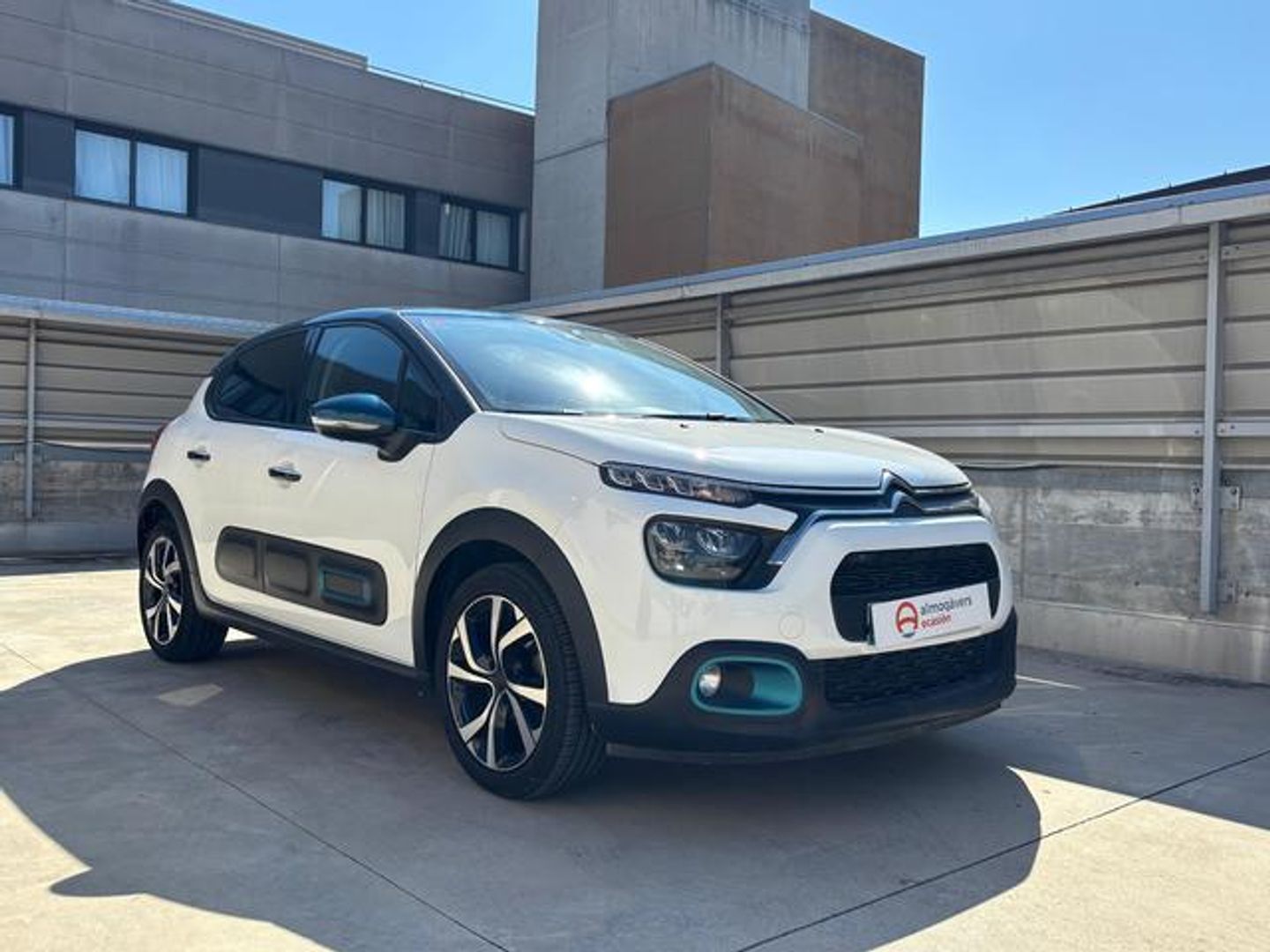 Citroen C3 PureTech 82 Shine 61 kW (83 CV) Blanco Compact