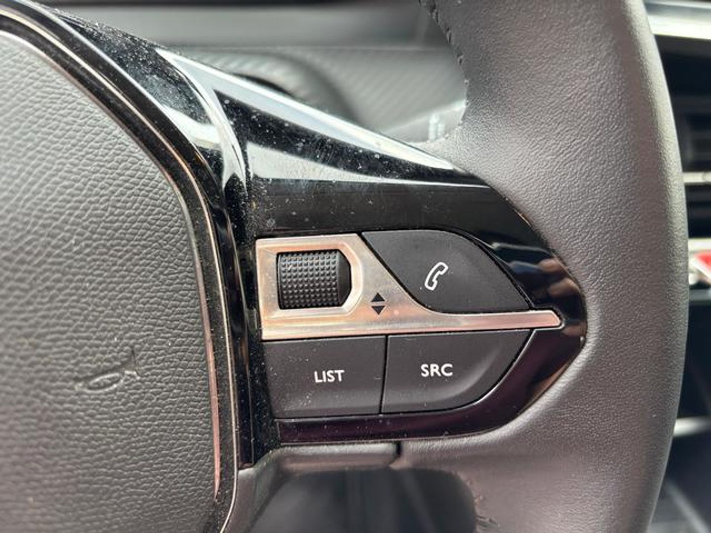 Peugeot 208 PureTech 100 Active Pack 75 kW (100 CV) Blanco Compact