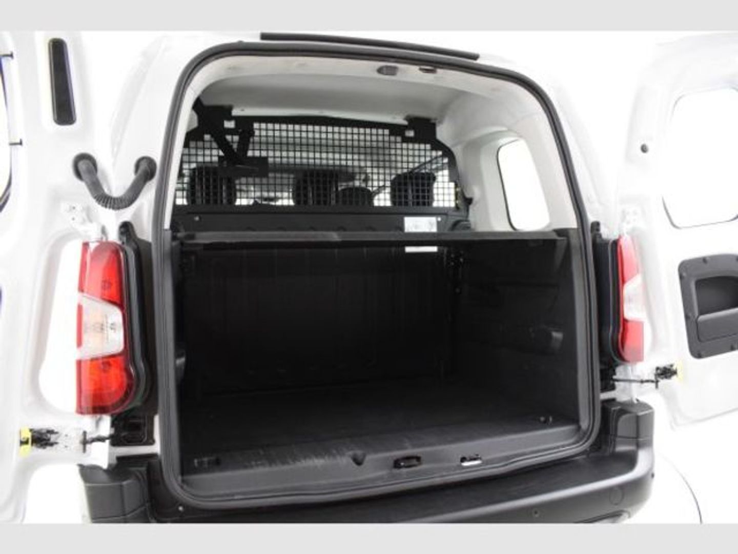 Citroen Berlingo Combi BlueHDi 100 S&S Talla M You 75 kW (102 CV) Blanco Combi