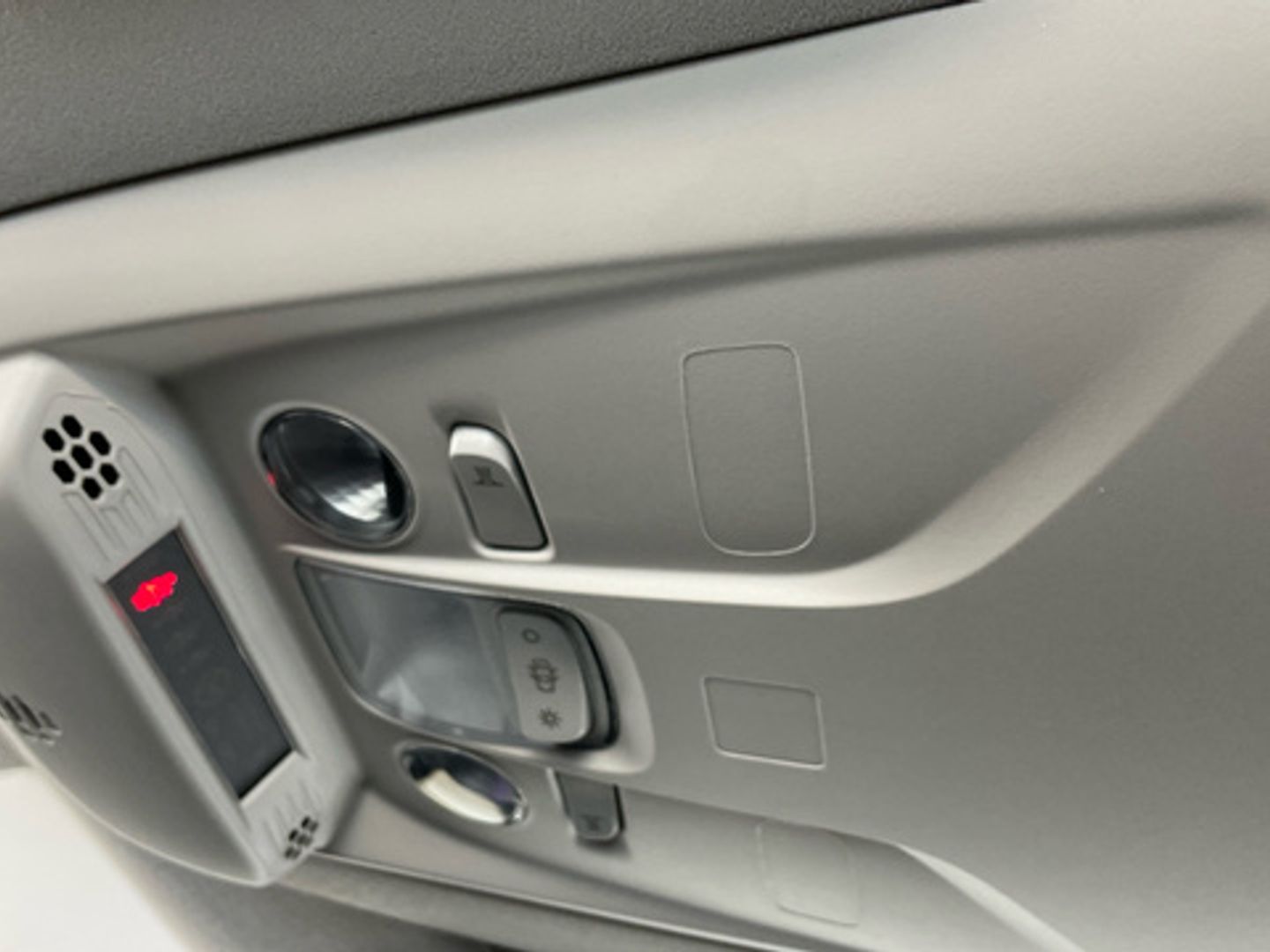 Citroen Berlingo BlueHDi 100 Talla M Live Pack 75 kW (102 CV) Blanco Minivan