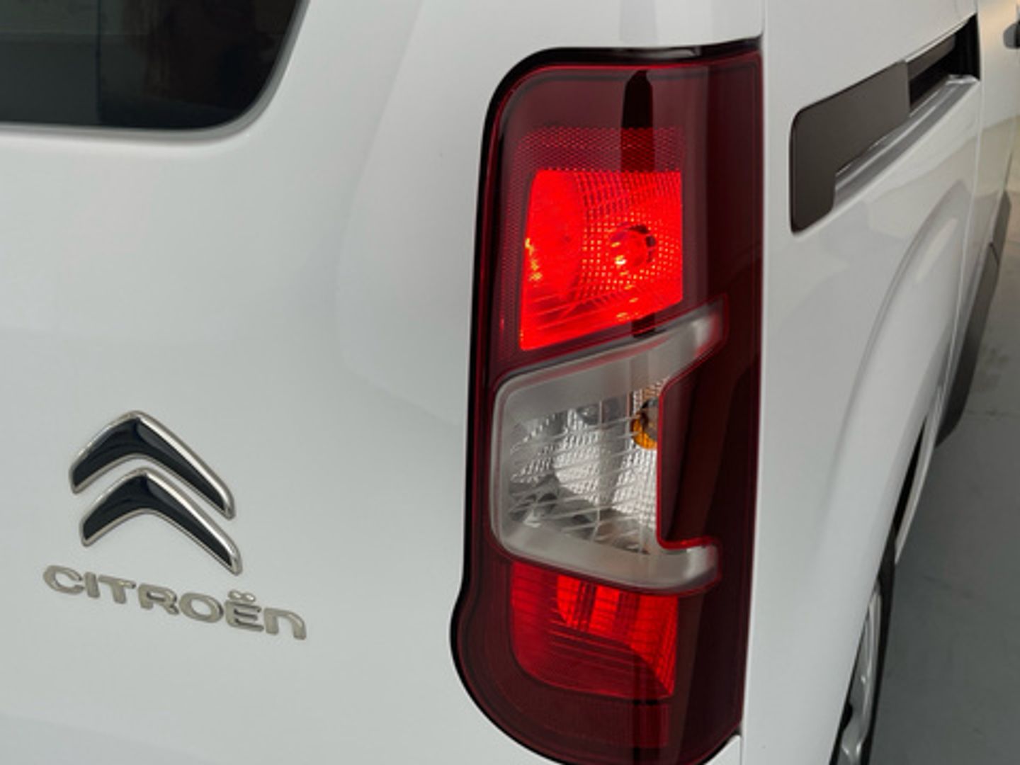 Citroen Berlingo BlueHDi 100 Talla M Live Pack 75 kW (102 CV) Blanco Minivan