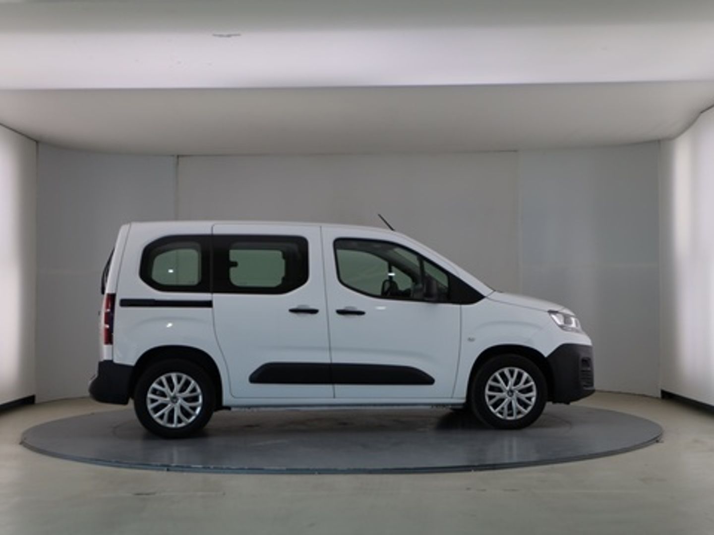 Citroen Berlingo BlueHDi 100 Talla M Live Pack 75 kW (102 CV) Blanco Minivan