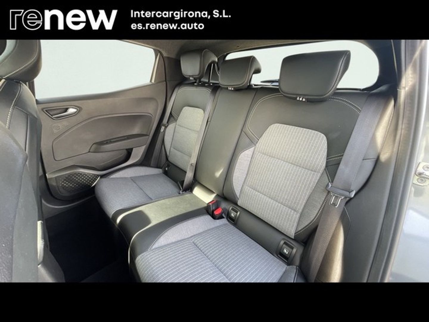 Renault Clio Techno TCe 66 kW (90 CV) Gris Sedan