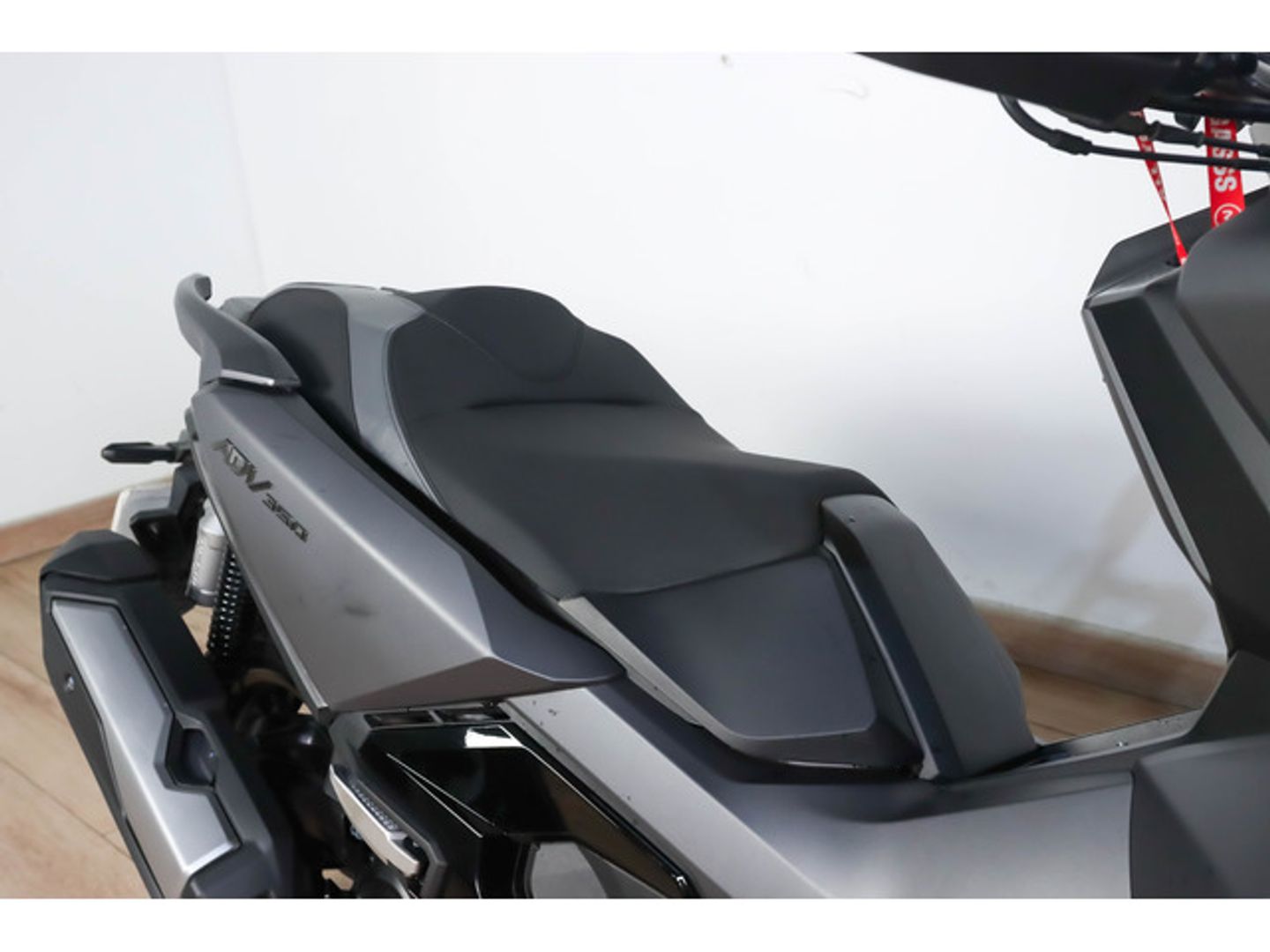 Honda ADV350 Gris Motorcycle