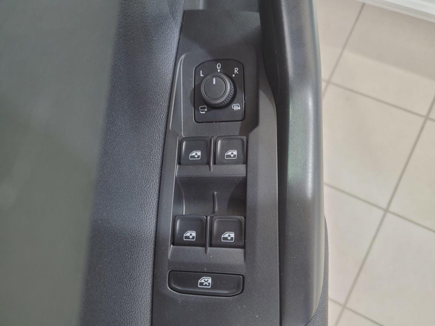 Volkswagen Polo Life 1.0 TSI 70 kW (95 CV) Gris Plata Compact