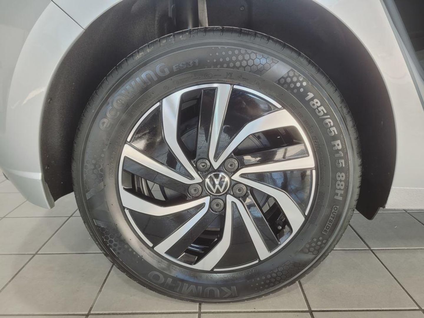 Volkswagen Polo Life 1.0 TSI 70 kW (95 CV) Gris Plata Compact