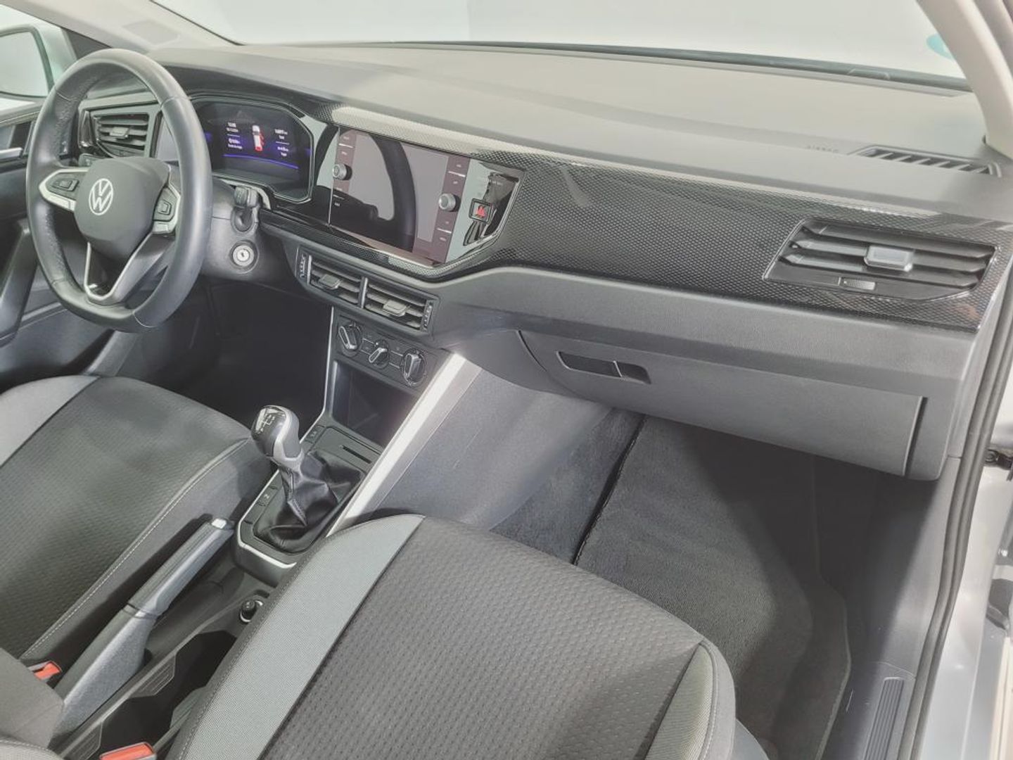 Volkswagen Polo Life 1.0 TSI 70 kW (95 CV) Gris Plata Compact