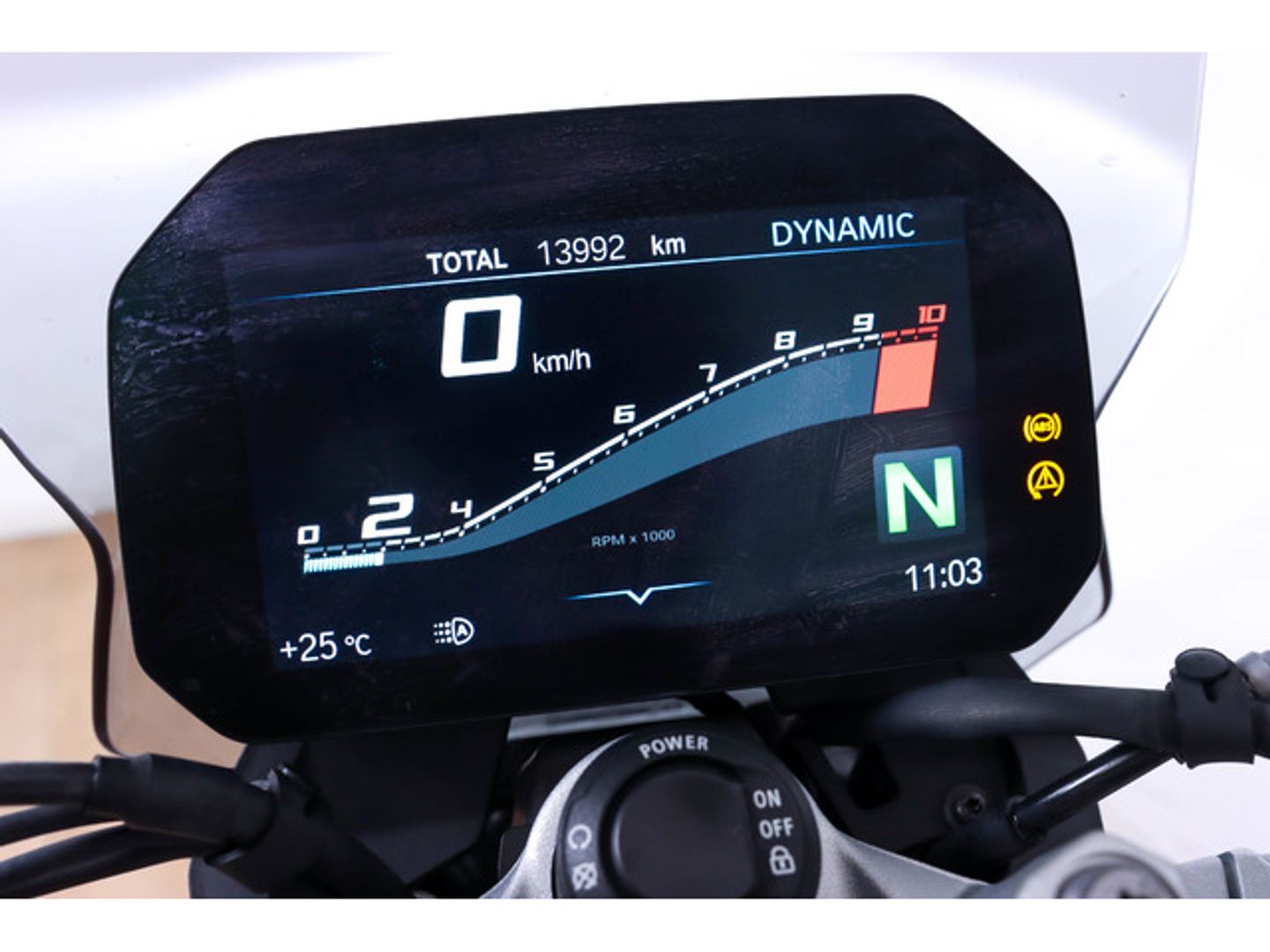BMW Motorrad F 900 R Blanco Motorcycle
