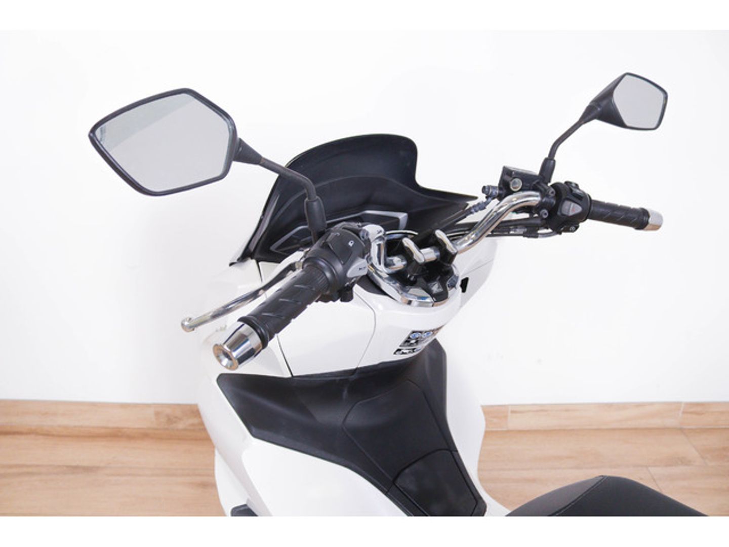 Honda Monkey 125 Blanco Motorcycle