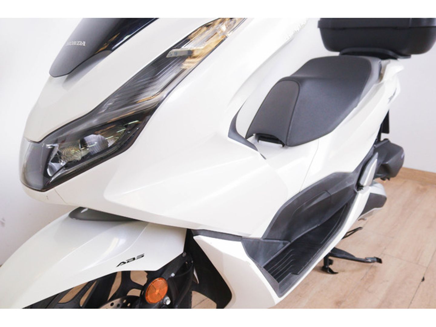 Honda Monkey 125 Blanco Motorcycle
