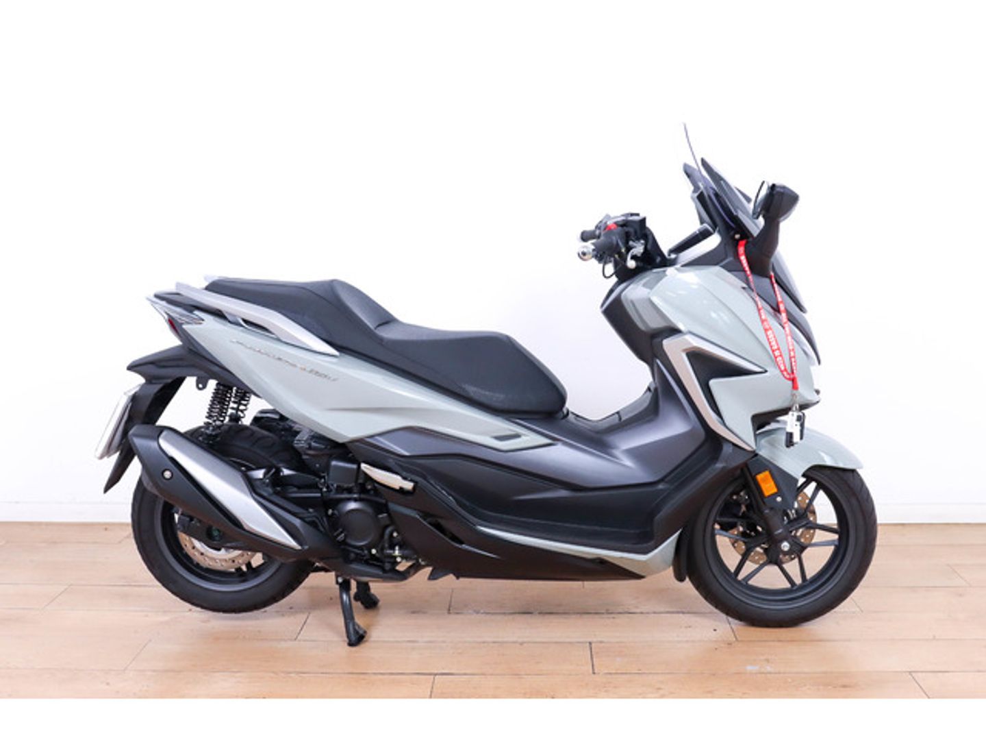 Honda Forza 350 Gris Motorcycle