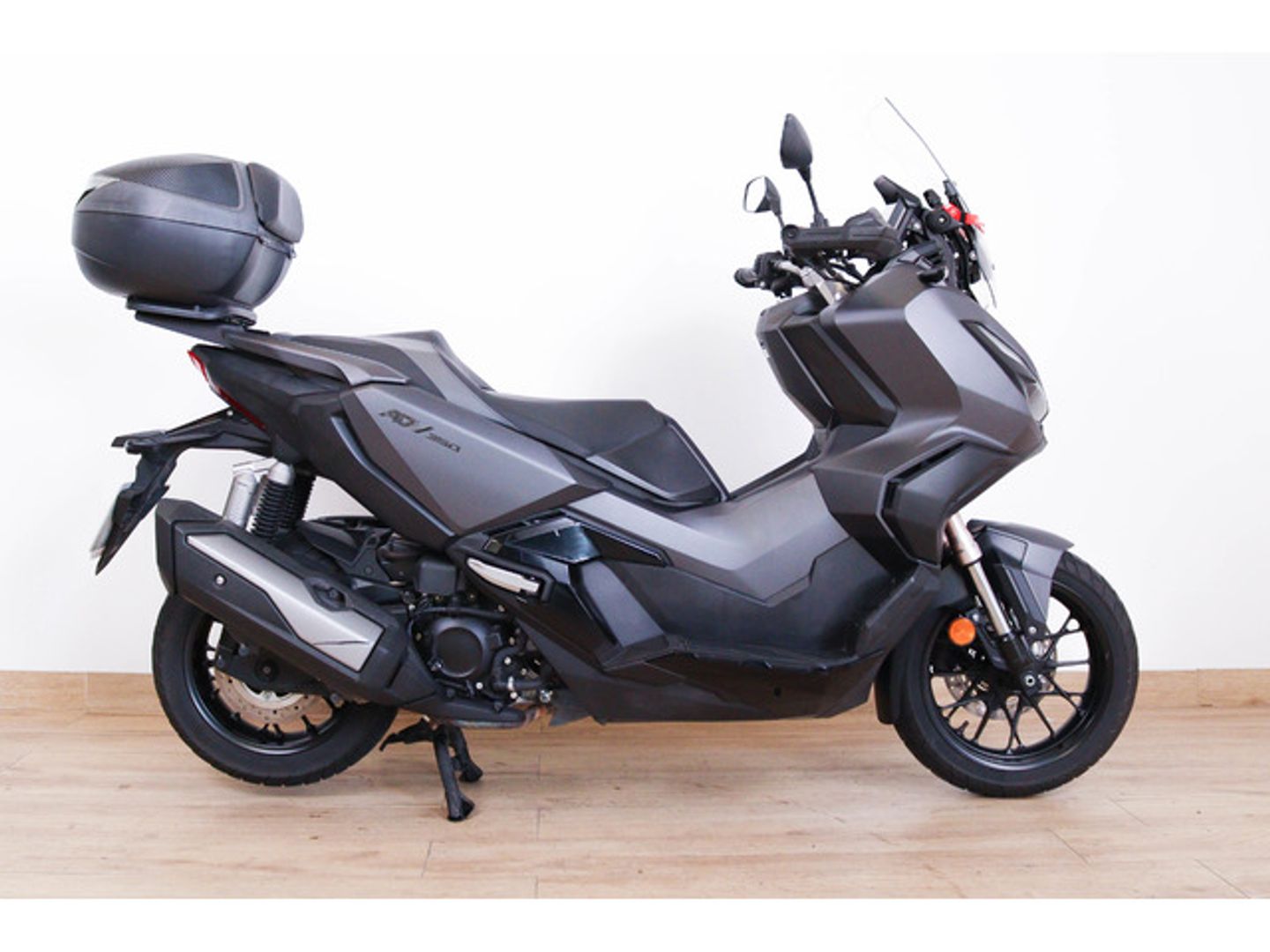 Honda ADV350 Gris Motorcycle