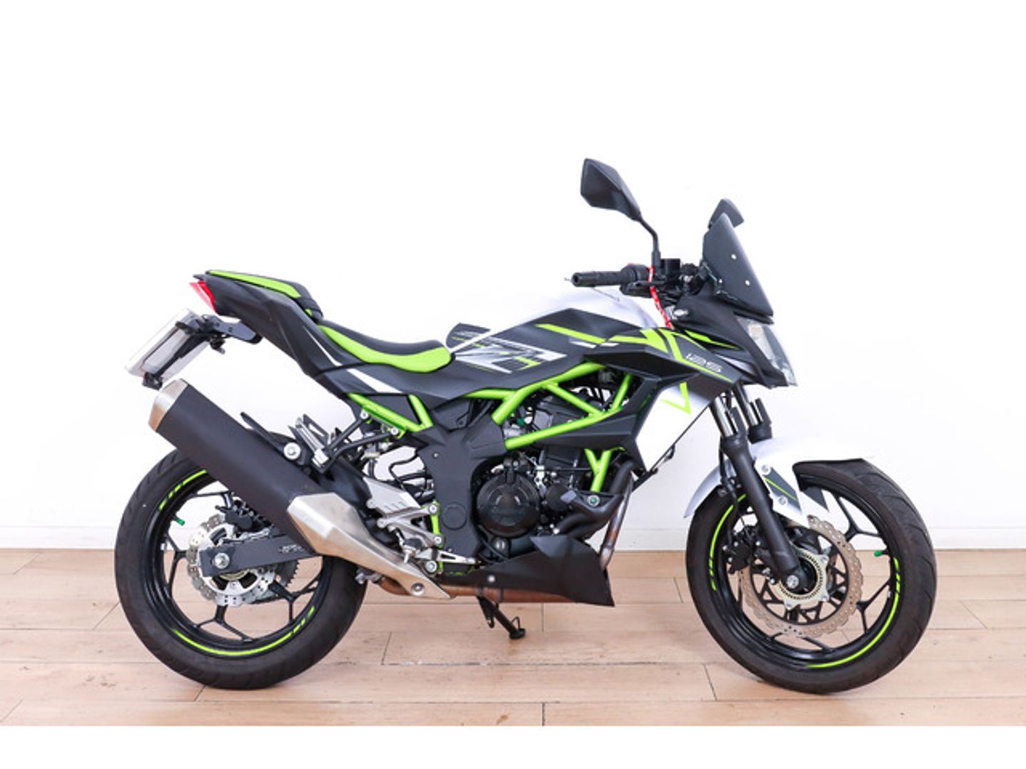 Kawasaki Z 125 Blanco Motorcycle