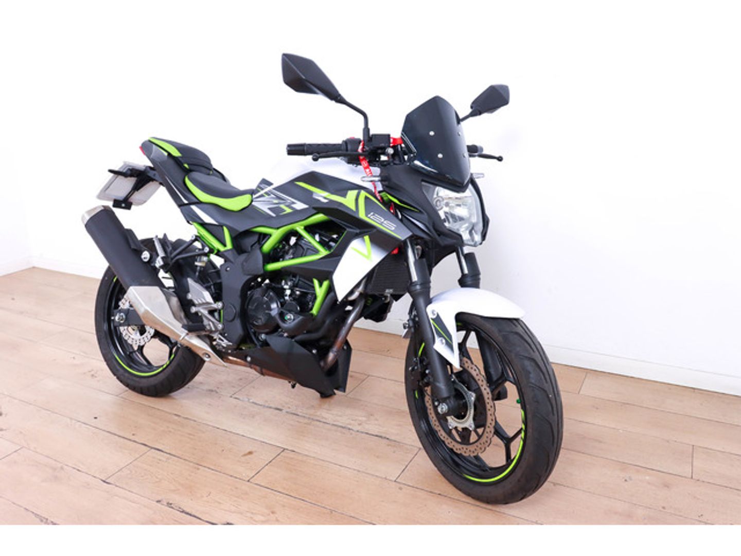 Kawasaki Z 125 Blanco Motorcycle