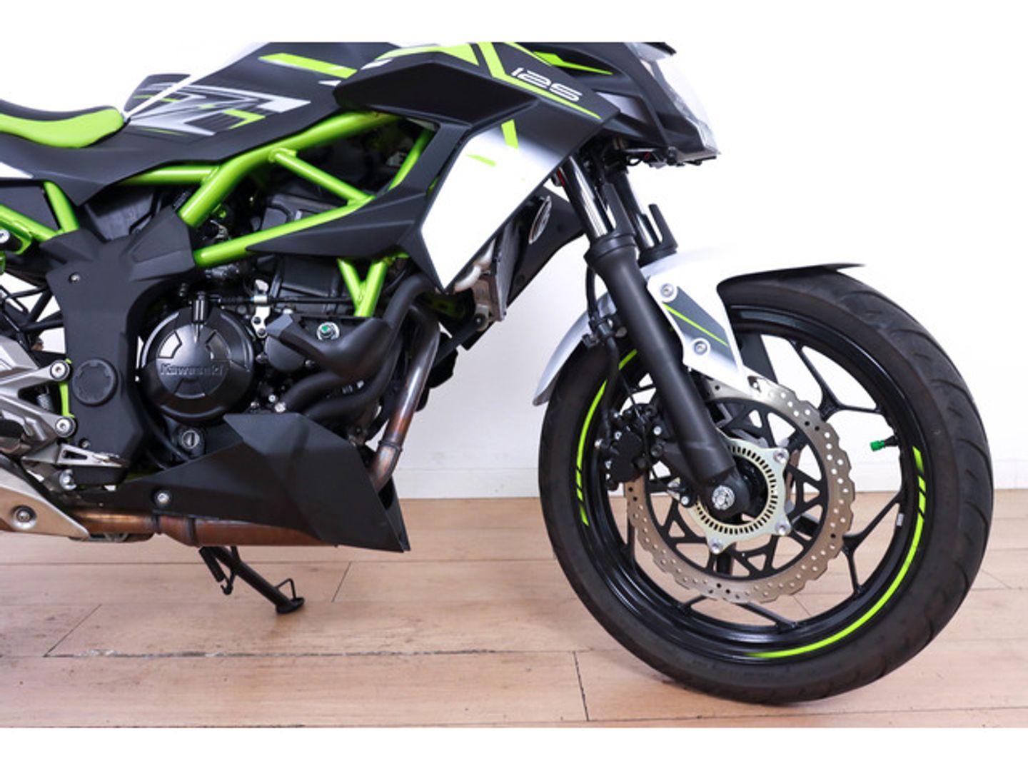 Kawasaki Z 125 Blanco Motorcycle