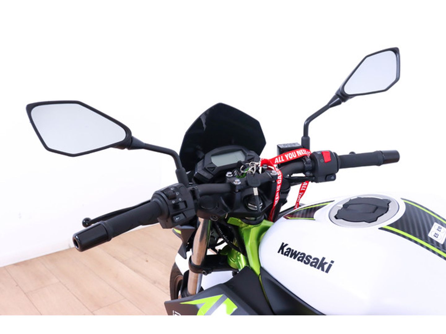 Kawasaki Z 125 Blanco Motorcycle
