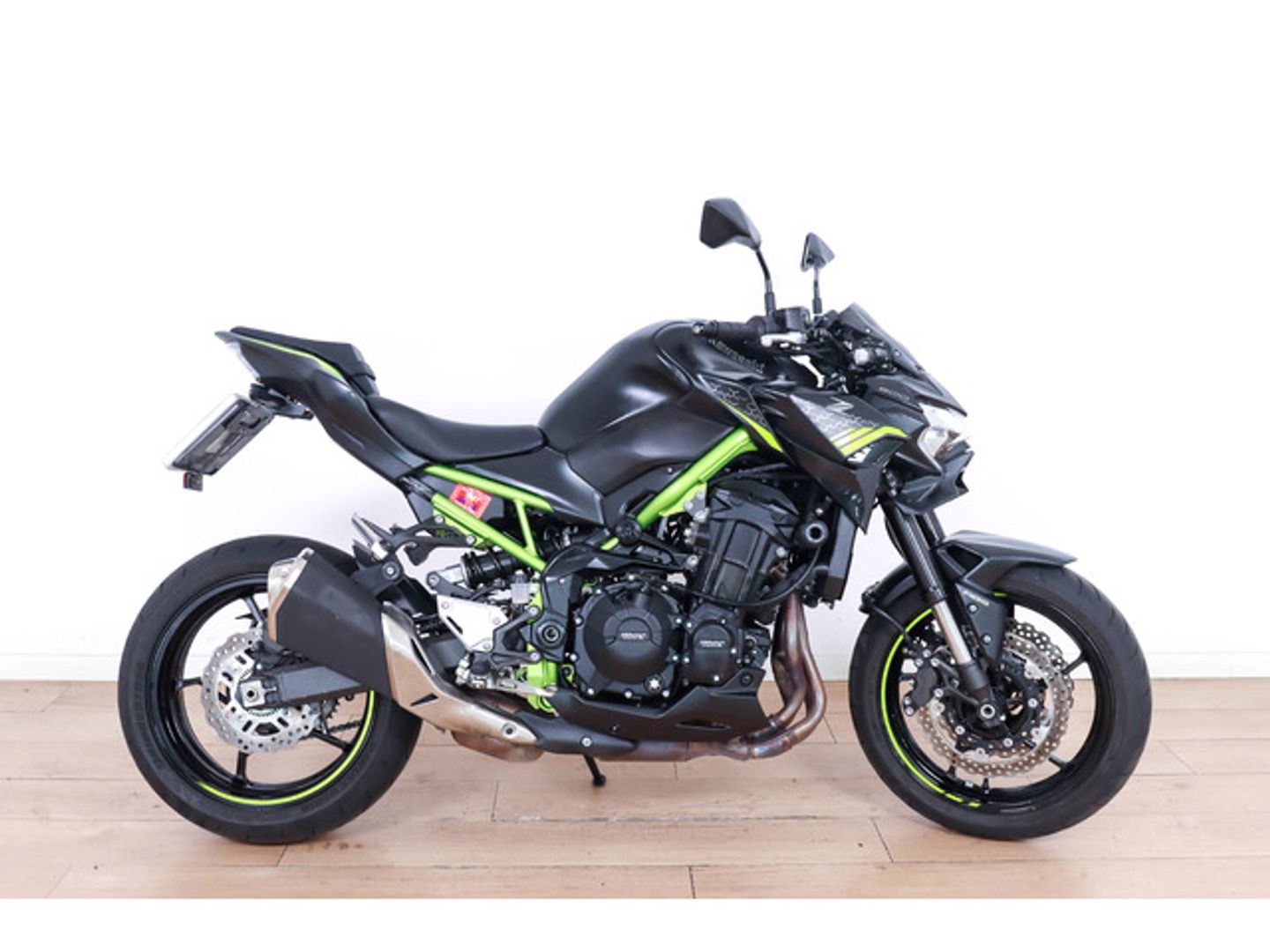 Kawasaki Z900 Negro Motorcycle